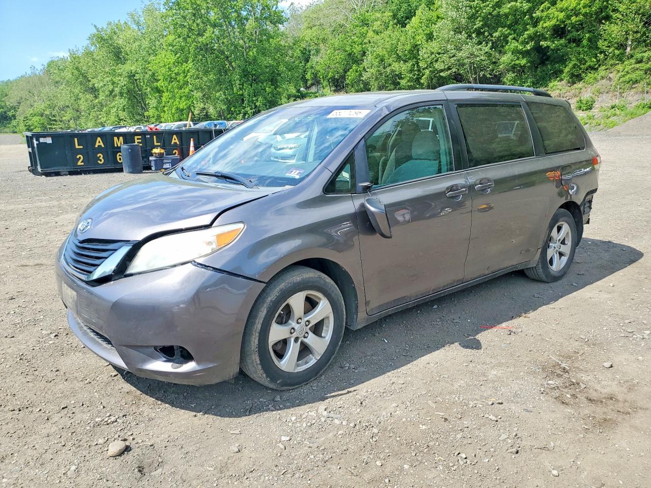 5TDKK3DC9BS024290 · 2011 TOYOTA SIENNA