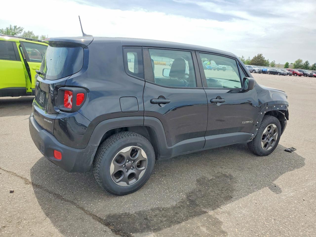 ZACCJBAT0GPC97175 · 2016 JEEP RENEGADE · 3/13