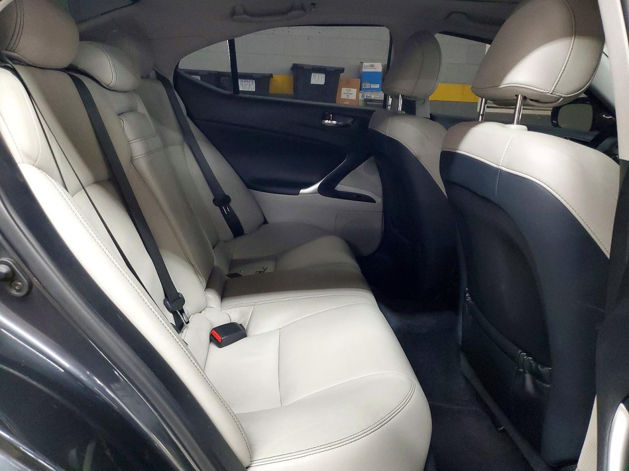 JTHBF5C22B5150696 · 2011 LEXUS IS · 10/12