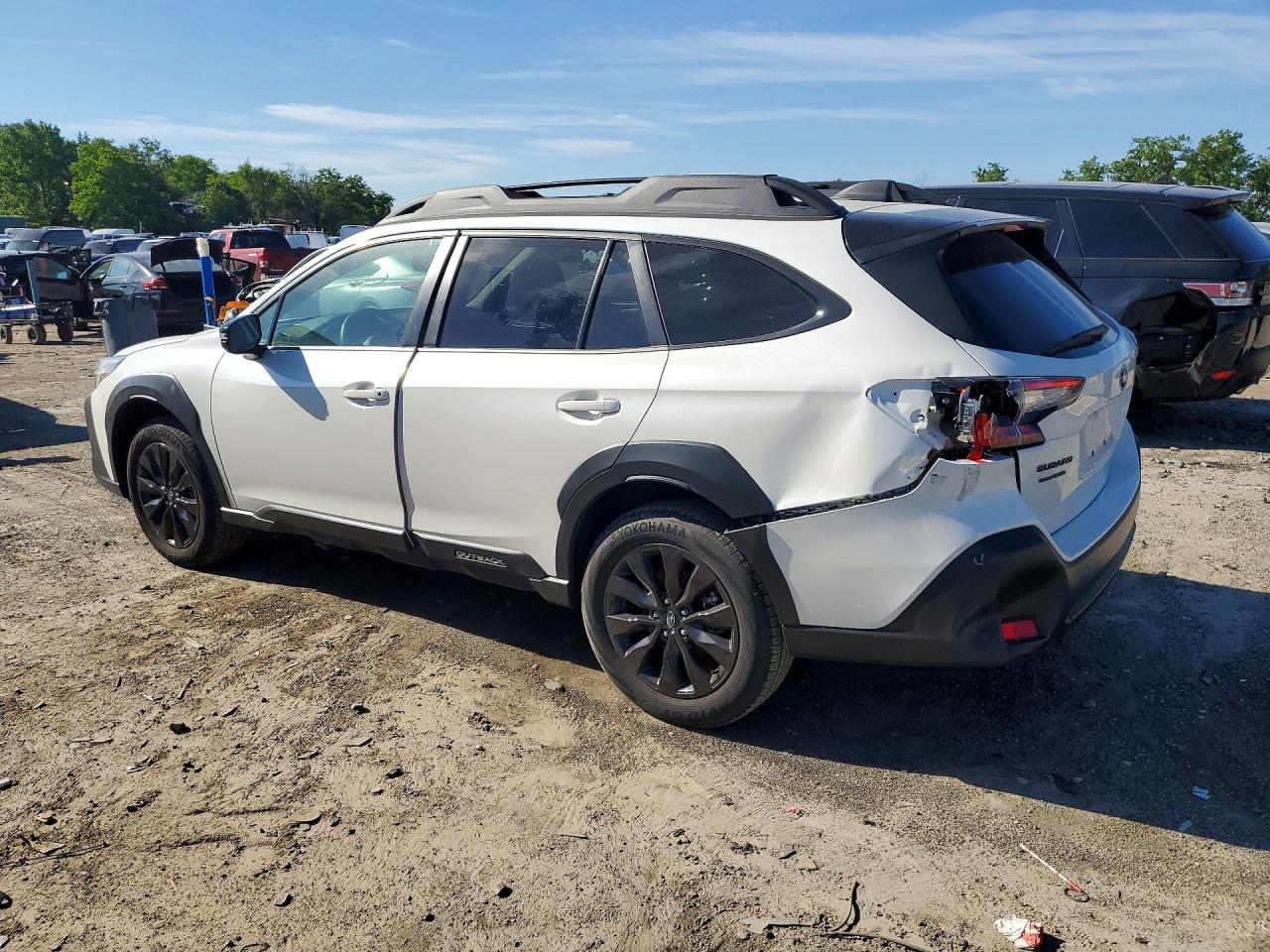 4S4BTALC2S3182910 · 2025 SUBARU OUTBACK · 2/13