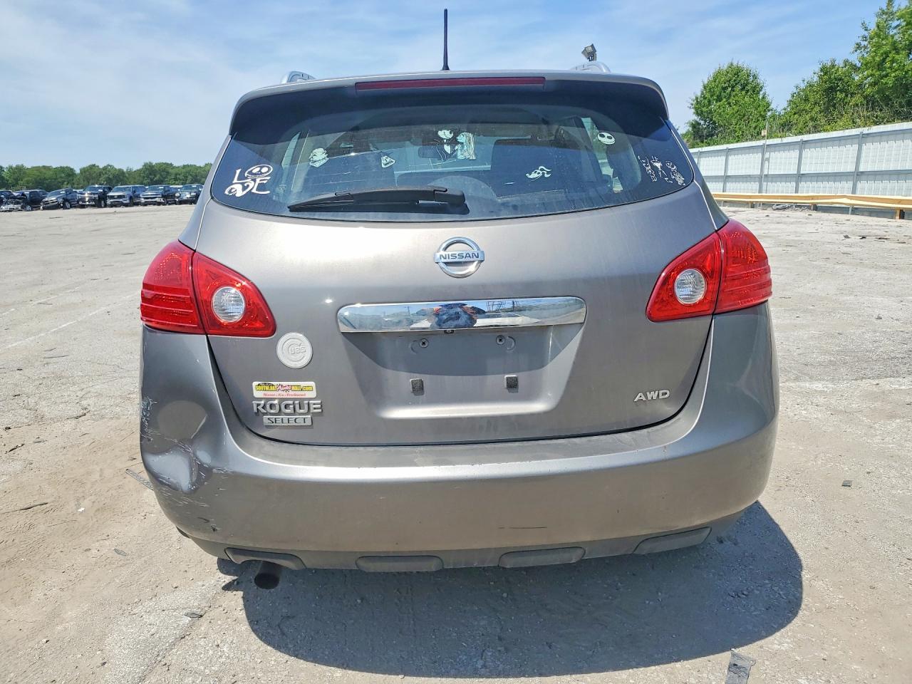 JN8AS5MV0FW755984 · 2015 NISSAN ROGUE SELECT · 6/13