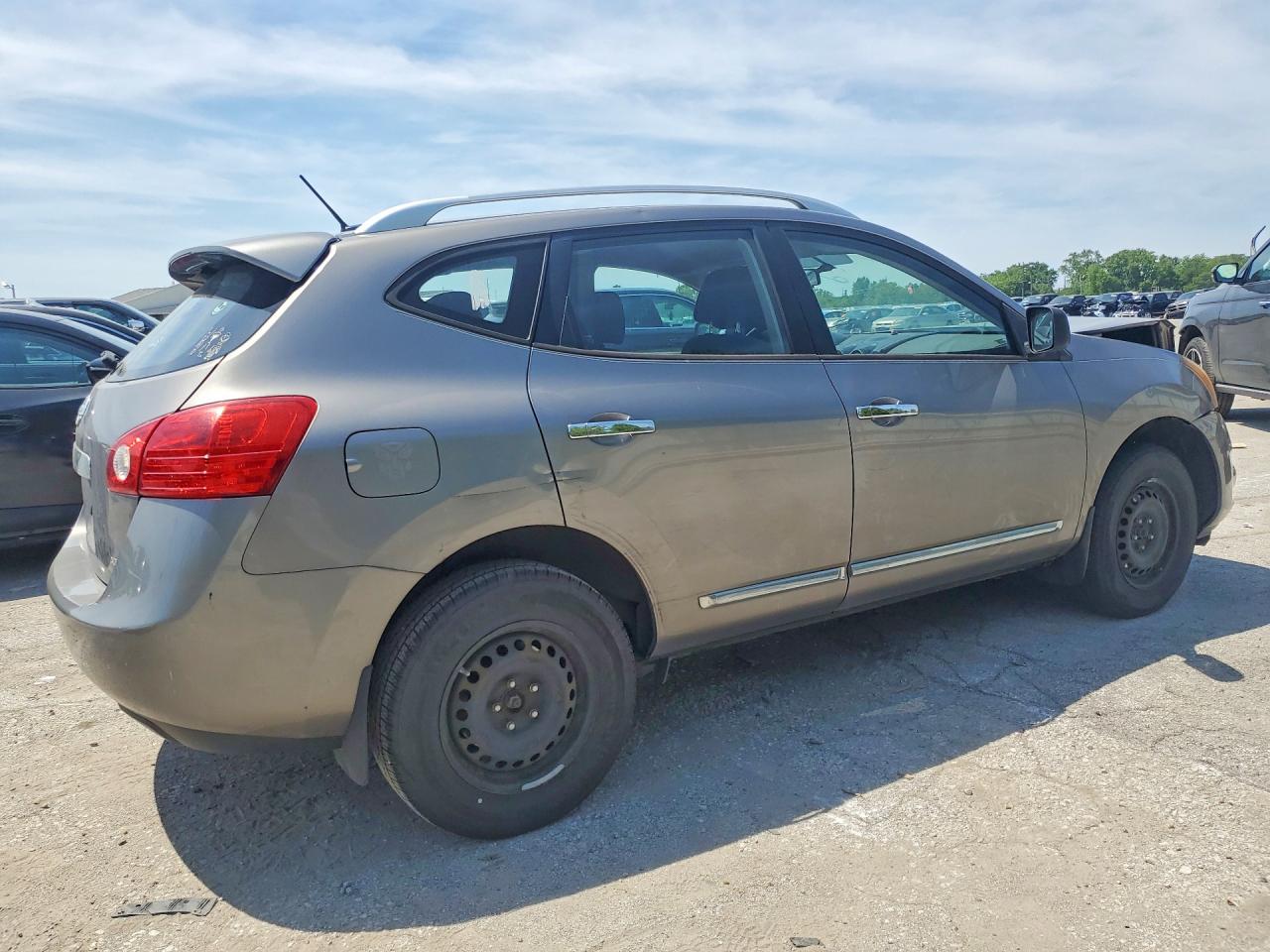 JN8AS5MV0FW755984 · 2015 NISSAN ROGUE SELECT · 3/13