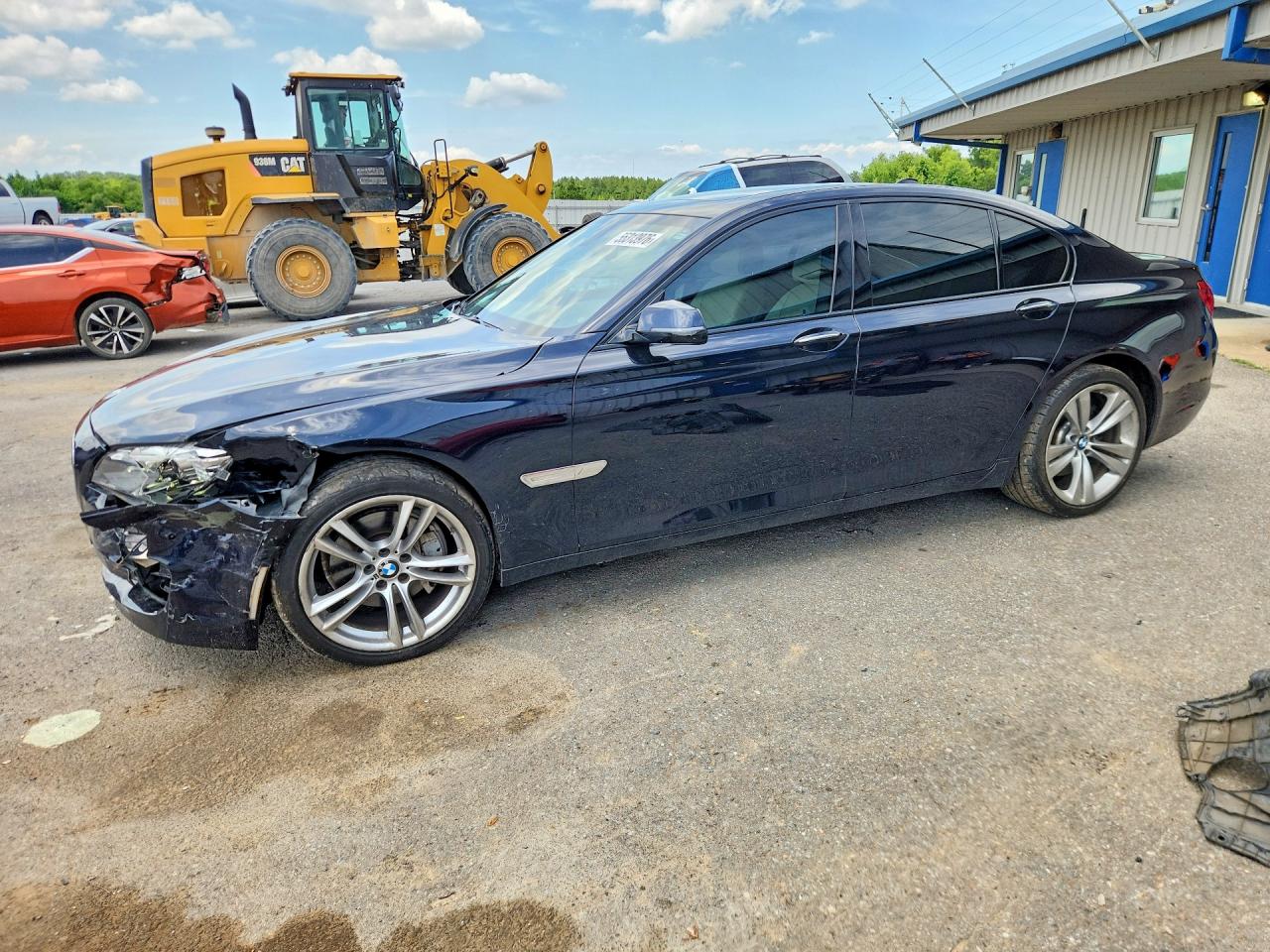 WBAYA6C59FGK16288 · 2015 BMW 740