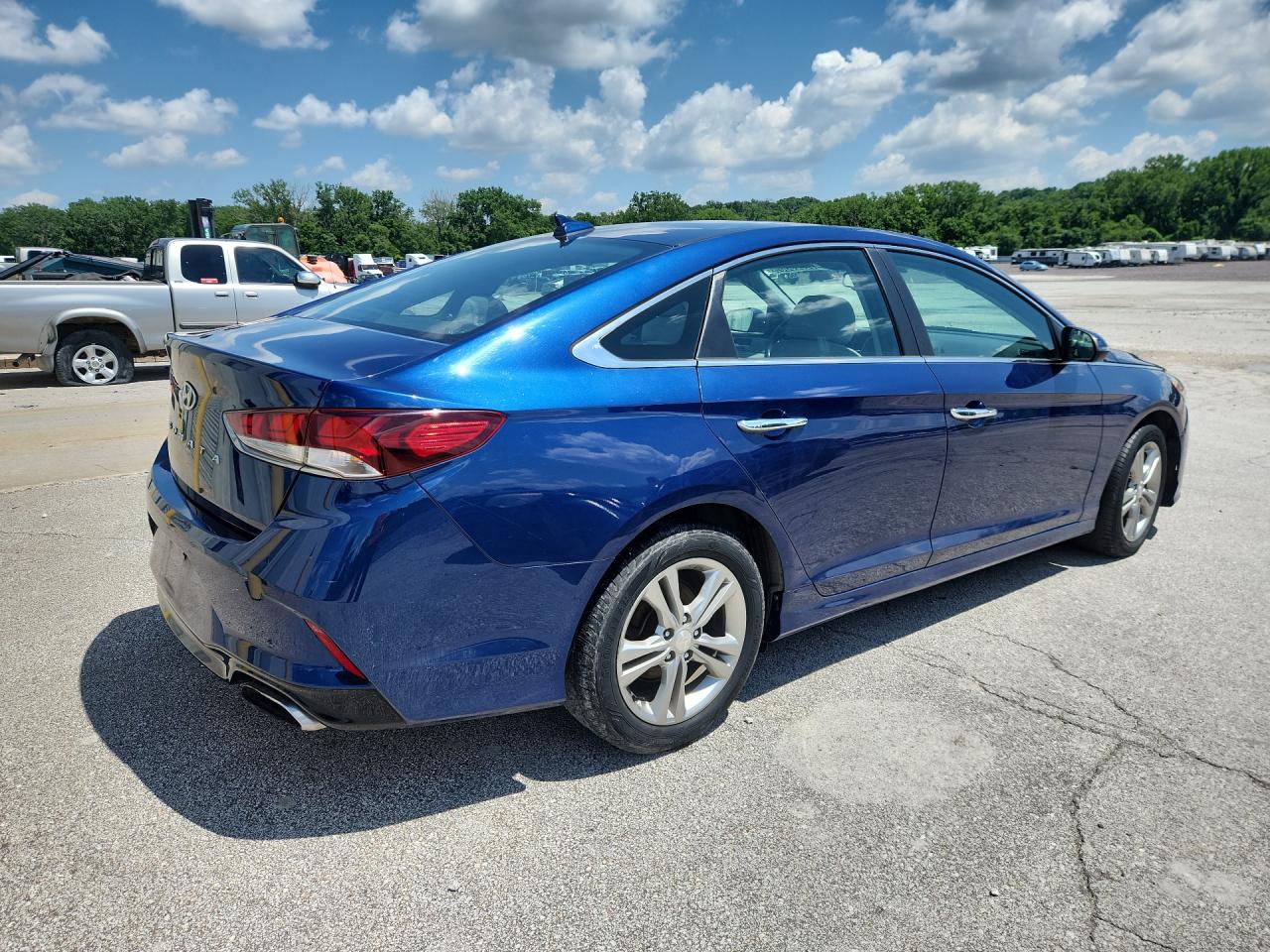 5NPE34AF3JH611202 · 2018 HYUNDAI SONATA · 3/12