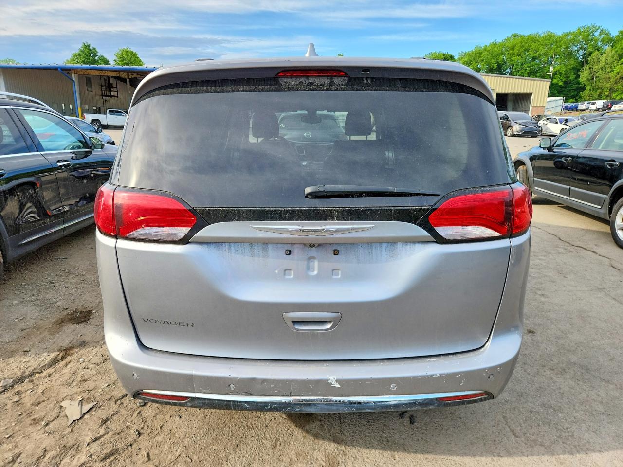 2C4RC1BG4HR788216 · 2017 CHRYSLER PACIFICA · 6/13