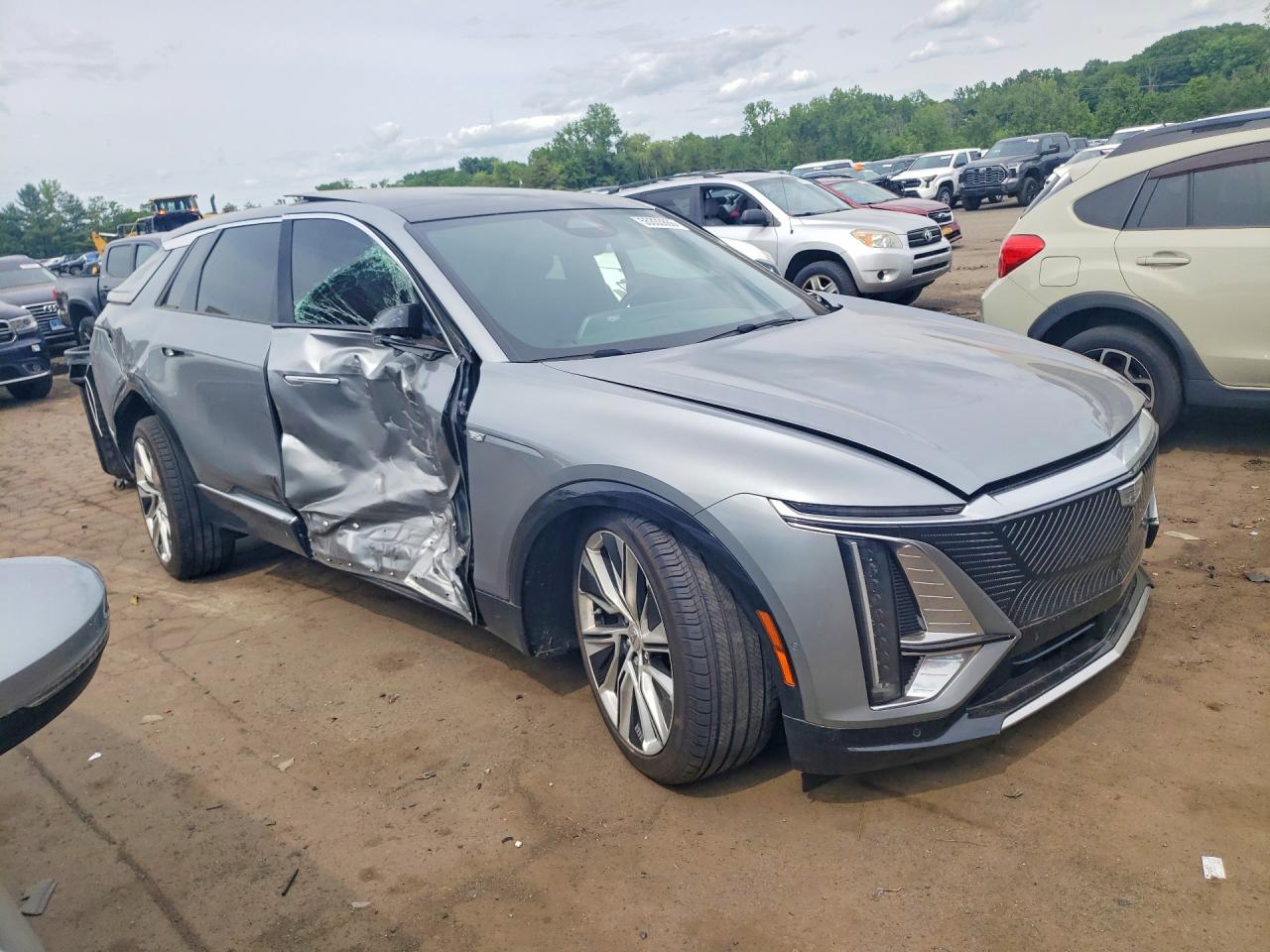 1GYKPSRL8RZ141401 · 2024 CADILLAC LYRIQ · 4/14