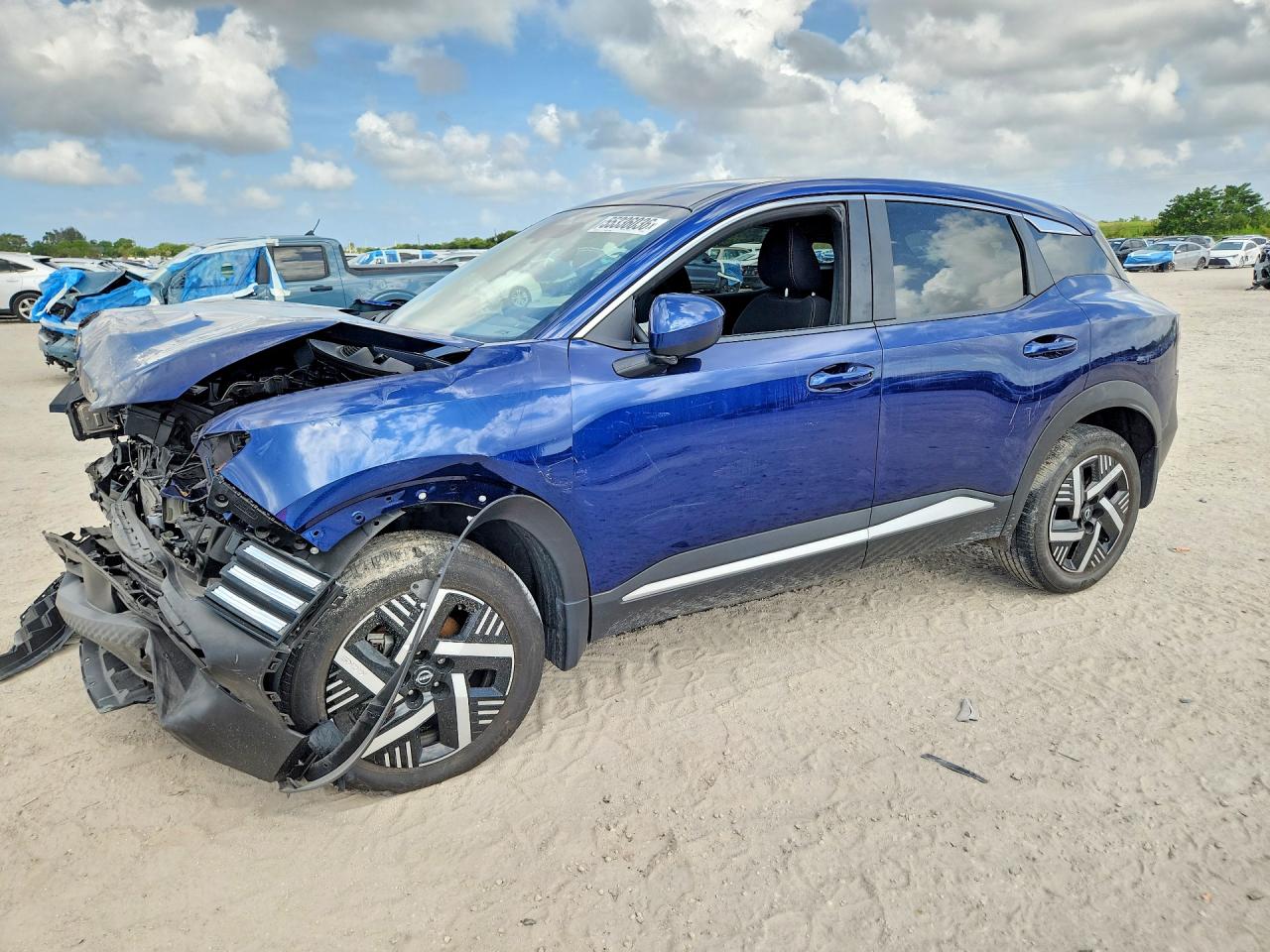 3N8AP6CA7SL303469 · 2025 NISSAN KICKS