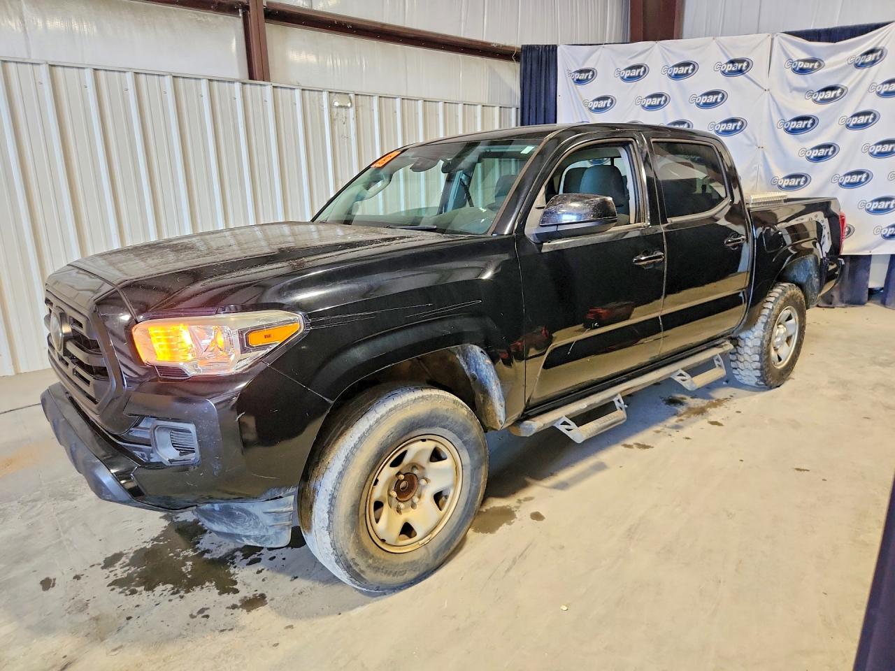5TFAX5GN8JX130079 · 2018 TOYOTA TACOMA