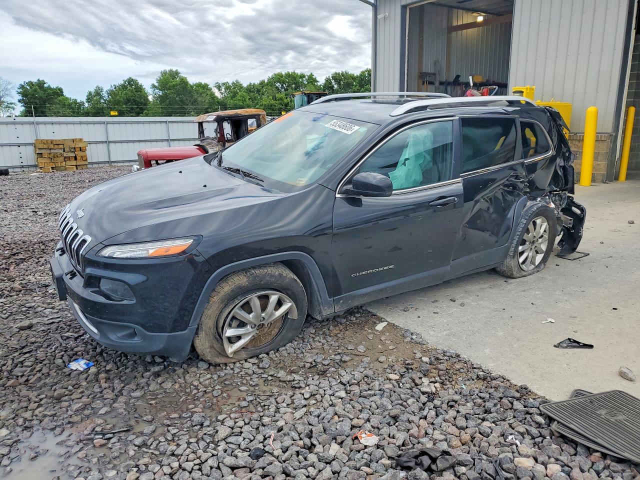 1C4PJMDBXGW225628 · 2016 JEEP CHEROKEE