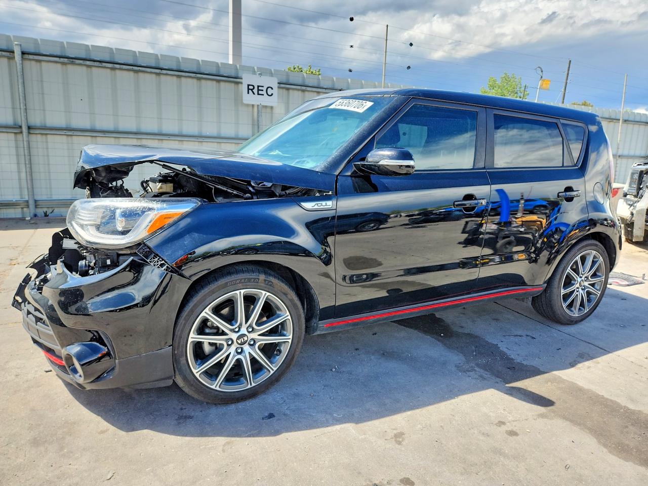 KNDJX3AA6J7551146 · 2018 KIA SOUL