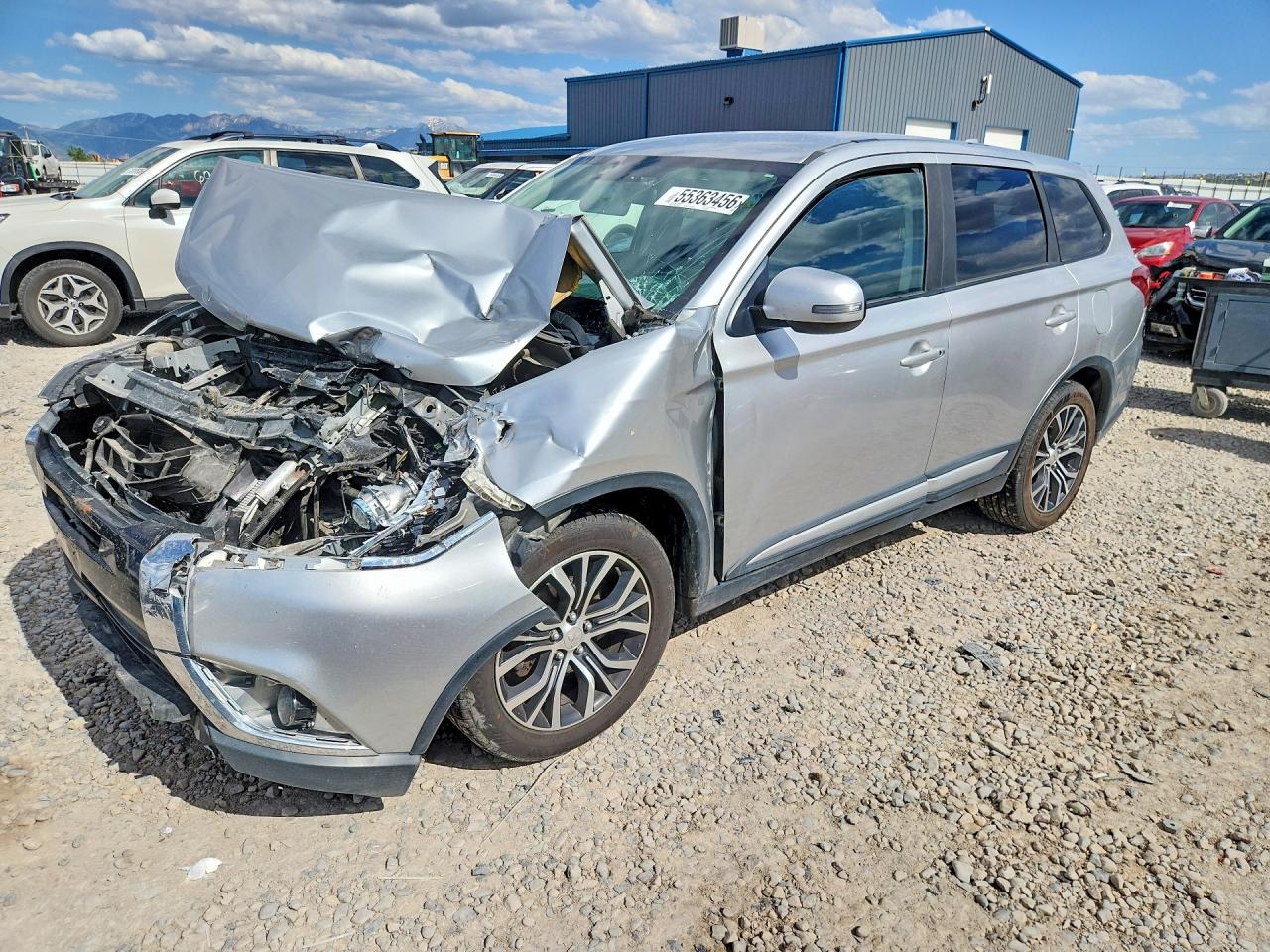 JA4AD3A37JZ023639 · 2018 MITSUBISHI OUTLANDER