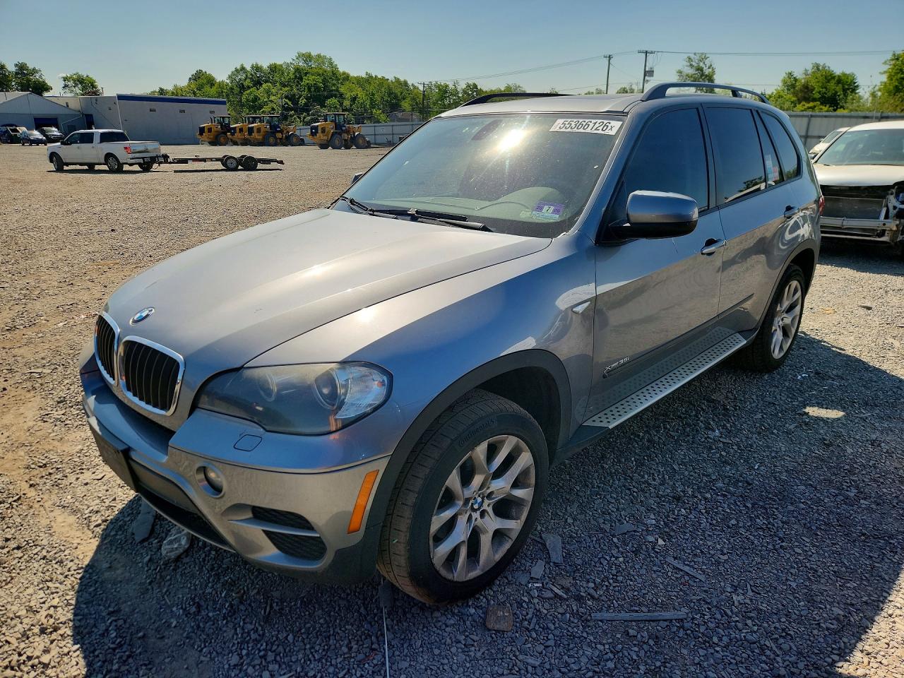 5UXZV4C5XBL402048 · 2011 BMW X5