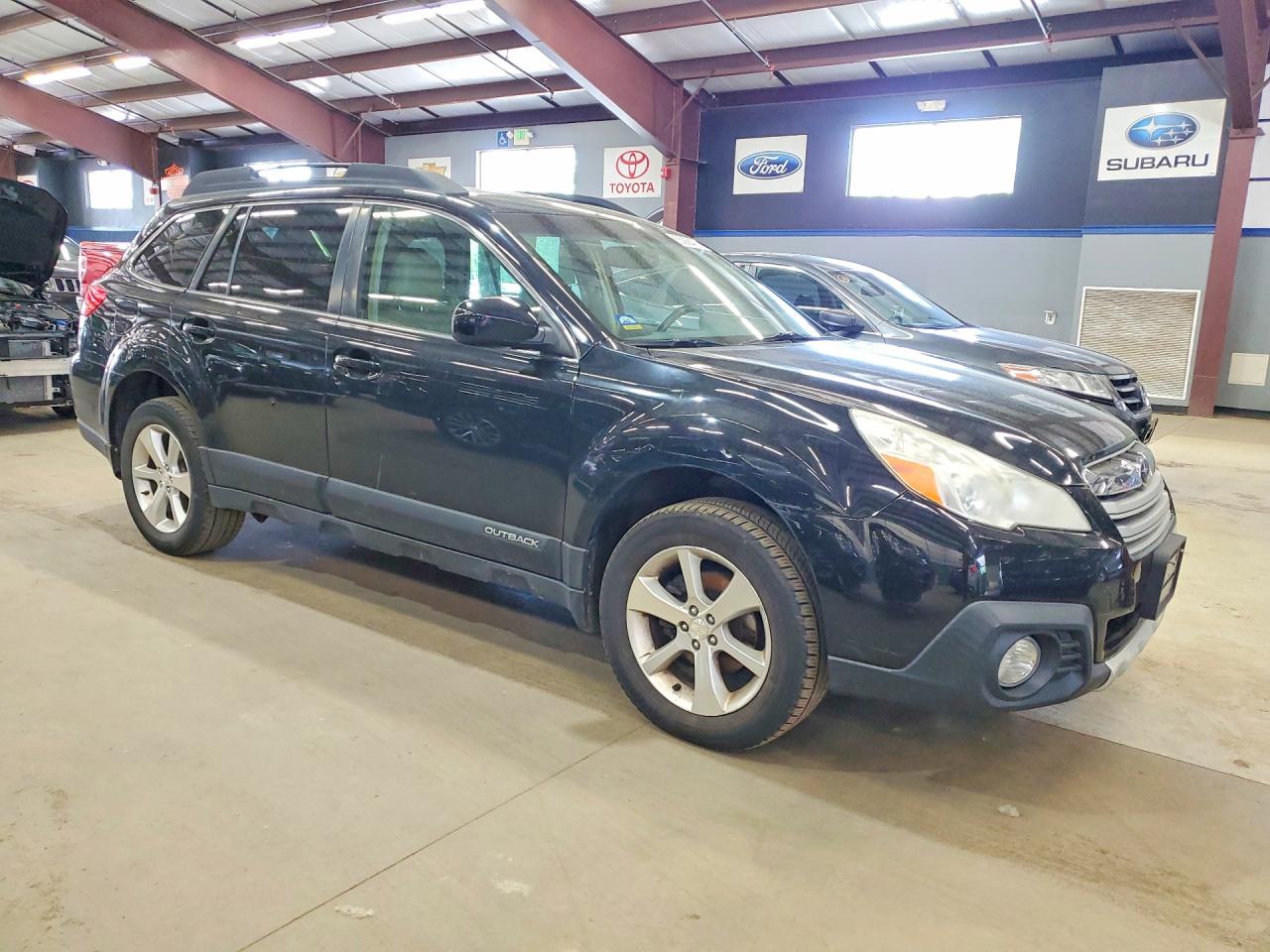 4S4BRBLC8E3312892 · 2014 SUBARU OUTBACK · 4/13