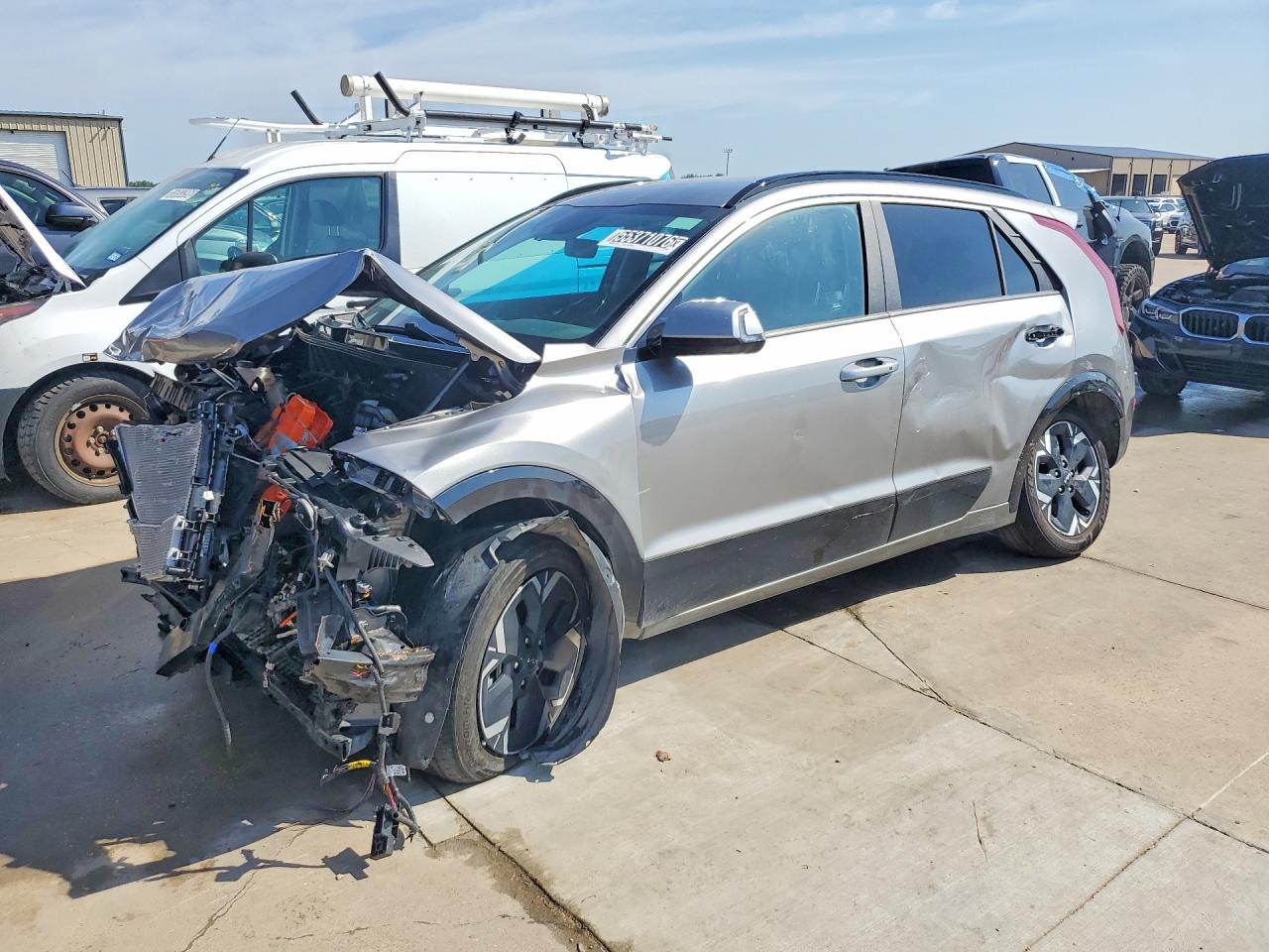 KNDCR3L13R5106239 · 2024 KIA NIRO