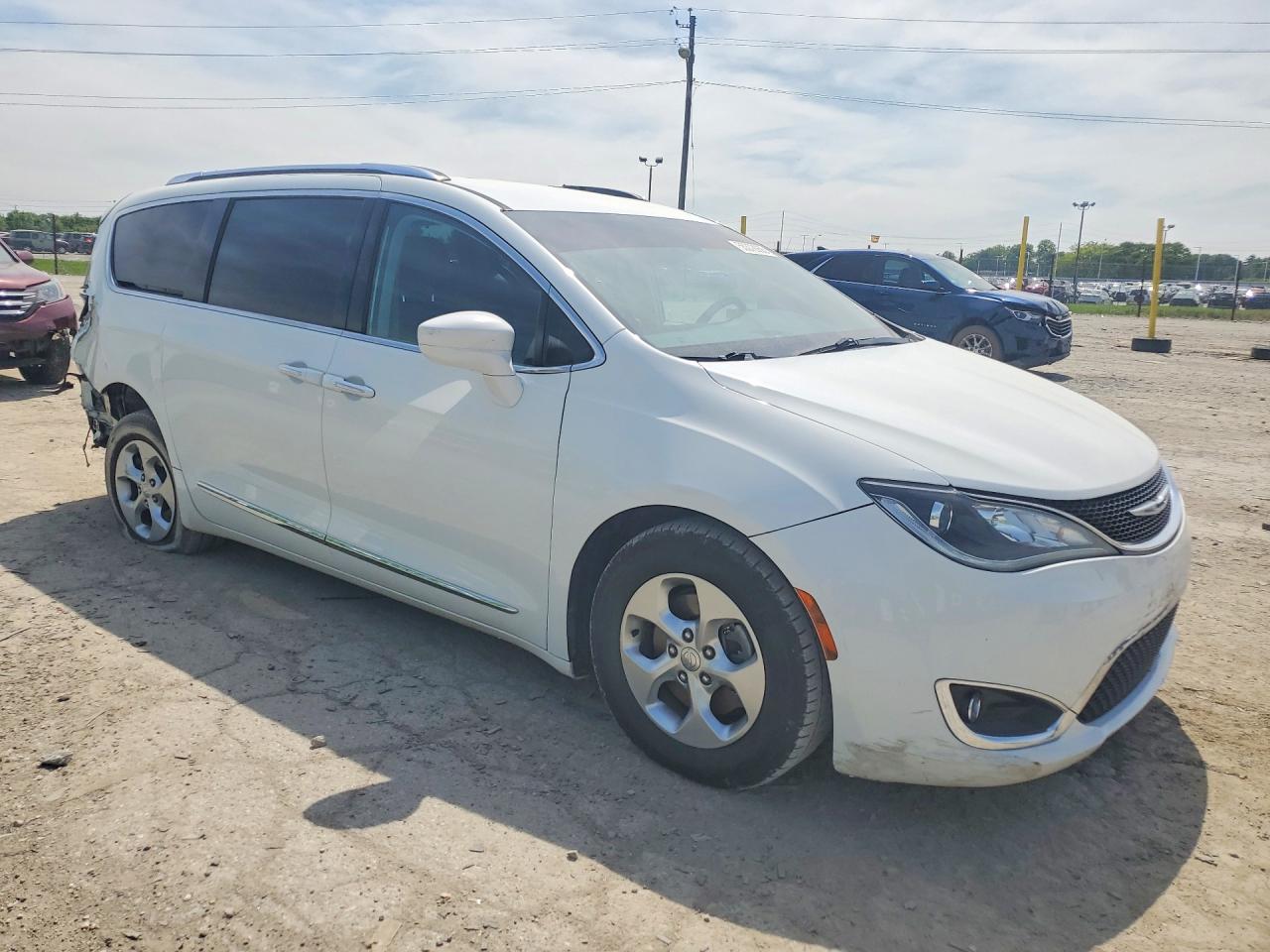 2C4RC1EG3HR578265 · 2017 CHRYSLER PACIFICA · 4/13