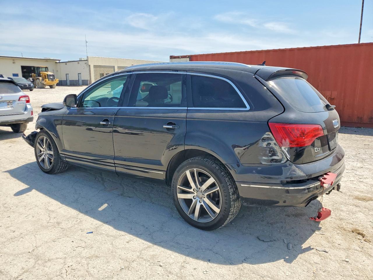 WA1VMAFE5AD007680 · 2010 AUDI Q7 · 2/13