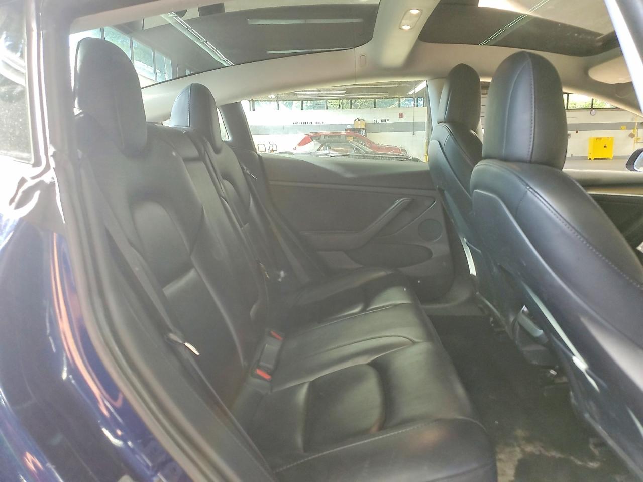 5YJ3E1EA7NF371025 · 2022 TESLA MODEL 3 · 10/12