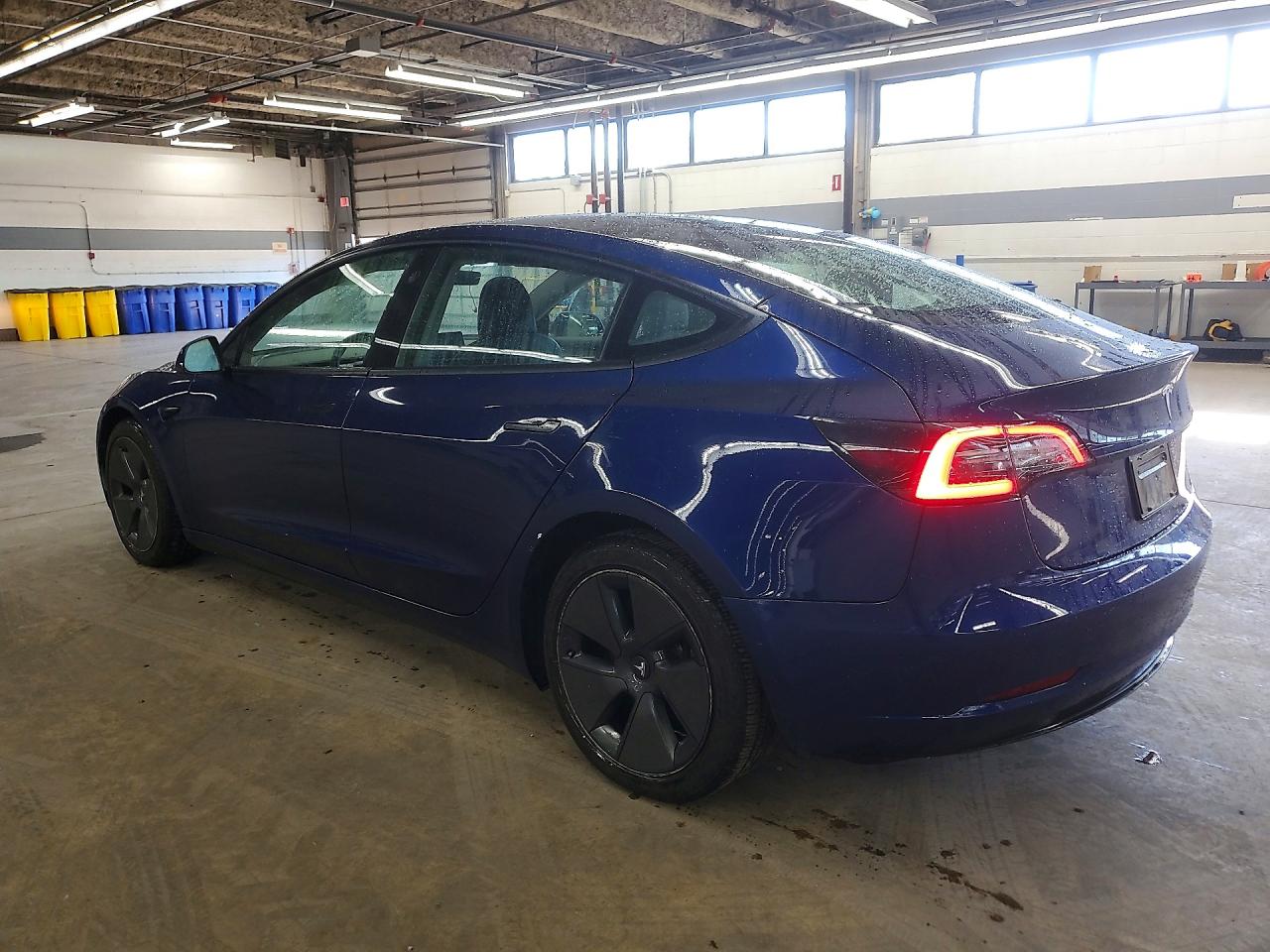 5YJ3E1EA7NF371025 · 2022 TESLA MODEL 3 · 2/12
