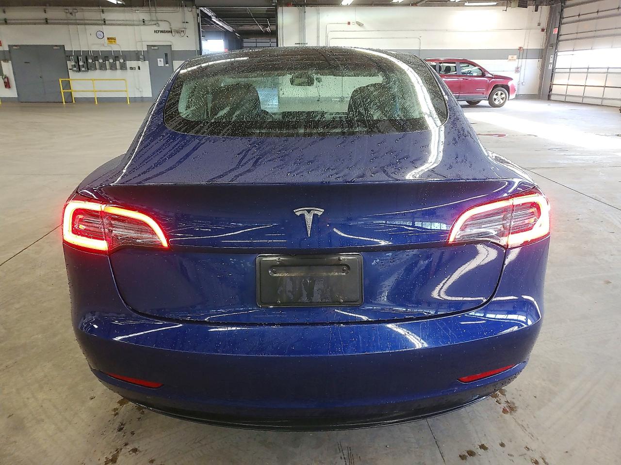 5YJ3E1EA7NF371025 · 2022 TESLA MODEL 3 · 6/12