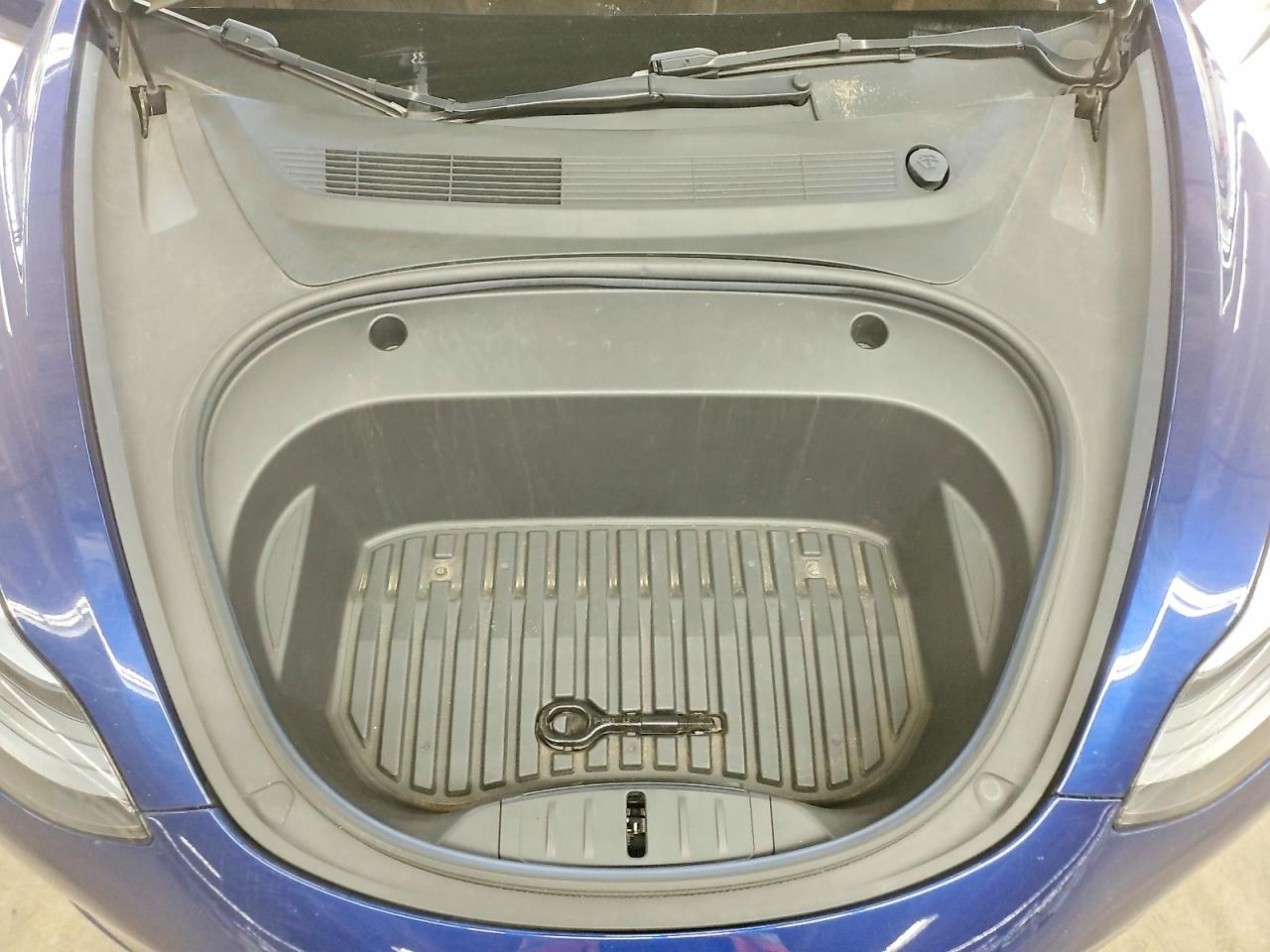 5YJ3E1EA7NF371025 · 2022 TESLA MODEL 3 · 11/12