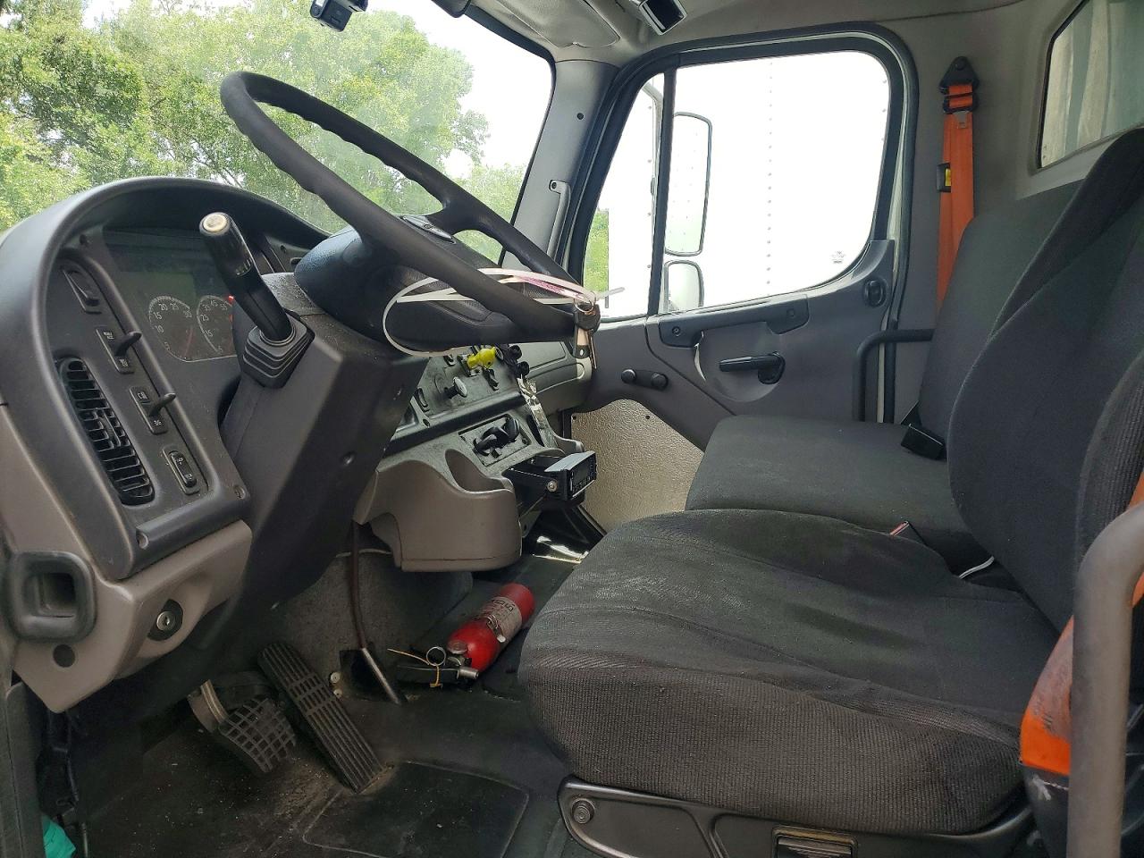 1FVACWDT8GHHH1808 · 2016 FRHT - FREIGHTLINER M2 · 5/10