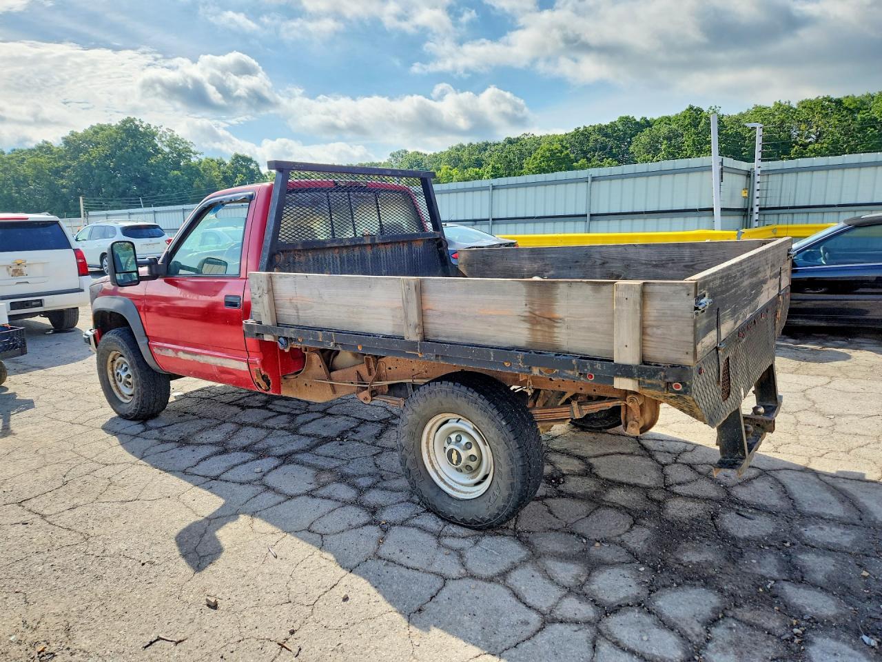 1GCGK24KXSZ207056 · 1995 CHEVROLET GMT-400 · 2/12