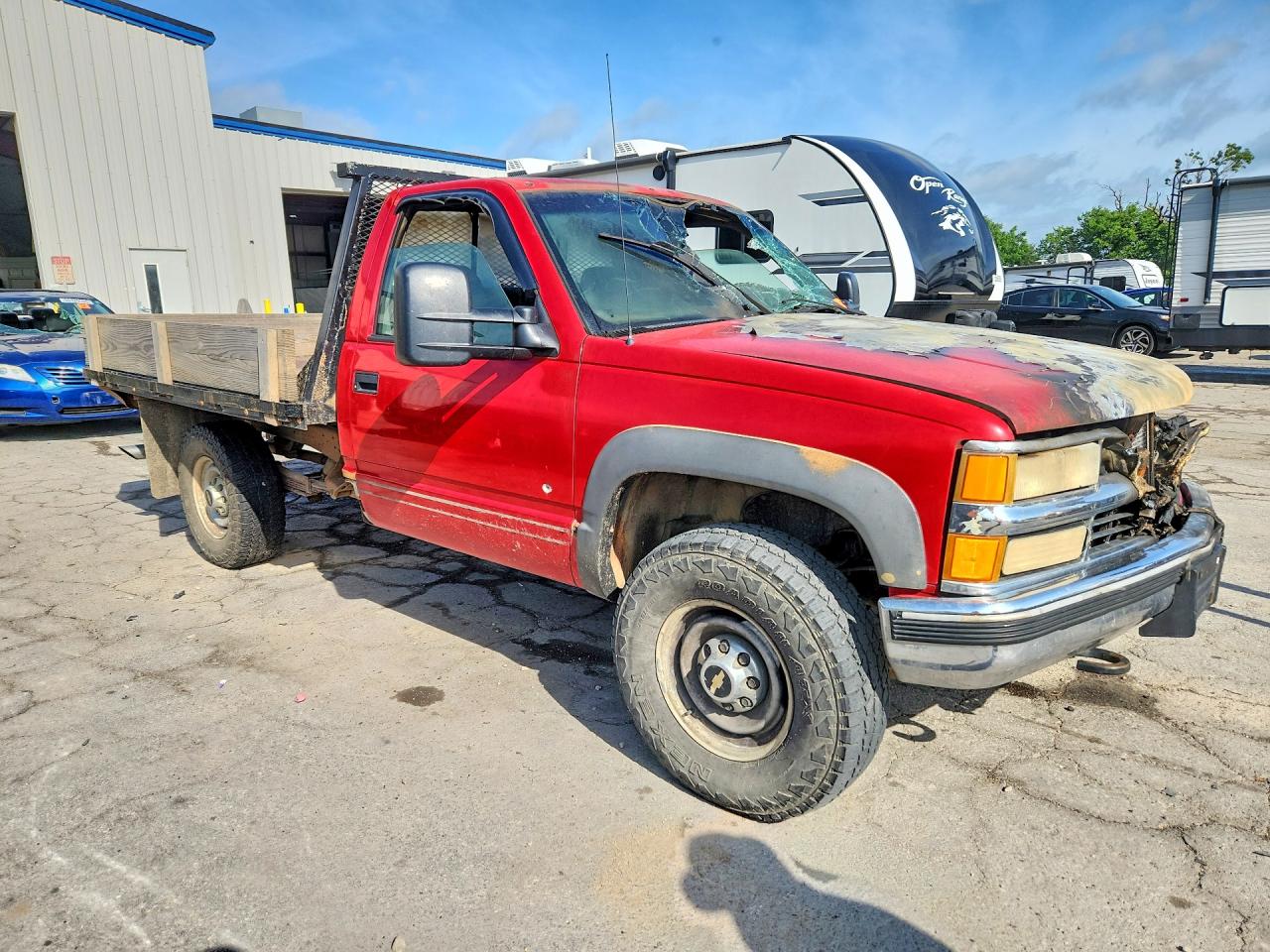 1GCGK24KXSZ207056 · 1995 CHEVROLET GMT-400 · 4/12