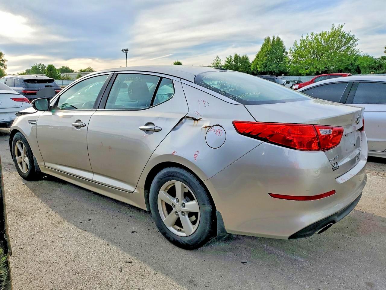 KNAGM4A74F5585891 · 2015 KIA OPTIMA · 2/12