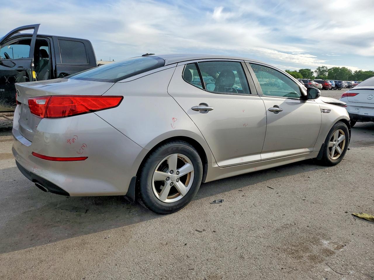 KNAGM4A74F5585891 · 2015 KIA OPTIMA · 3/12