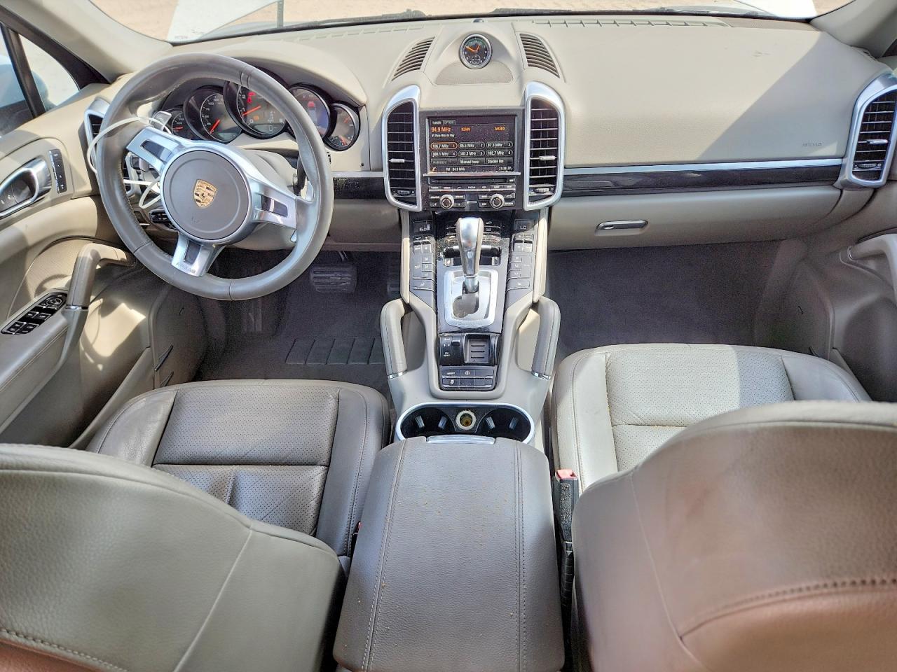 WP1AA2A28ELA97451 · 2014 PORSCHE CAYENNE · 8/13