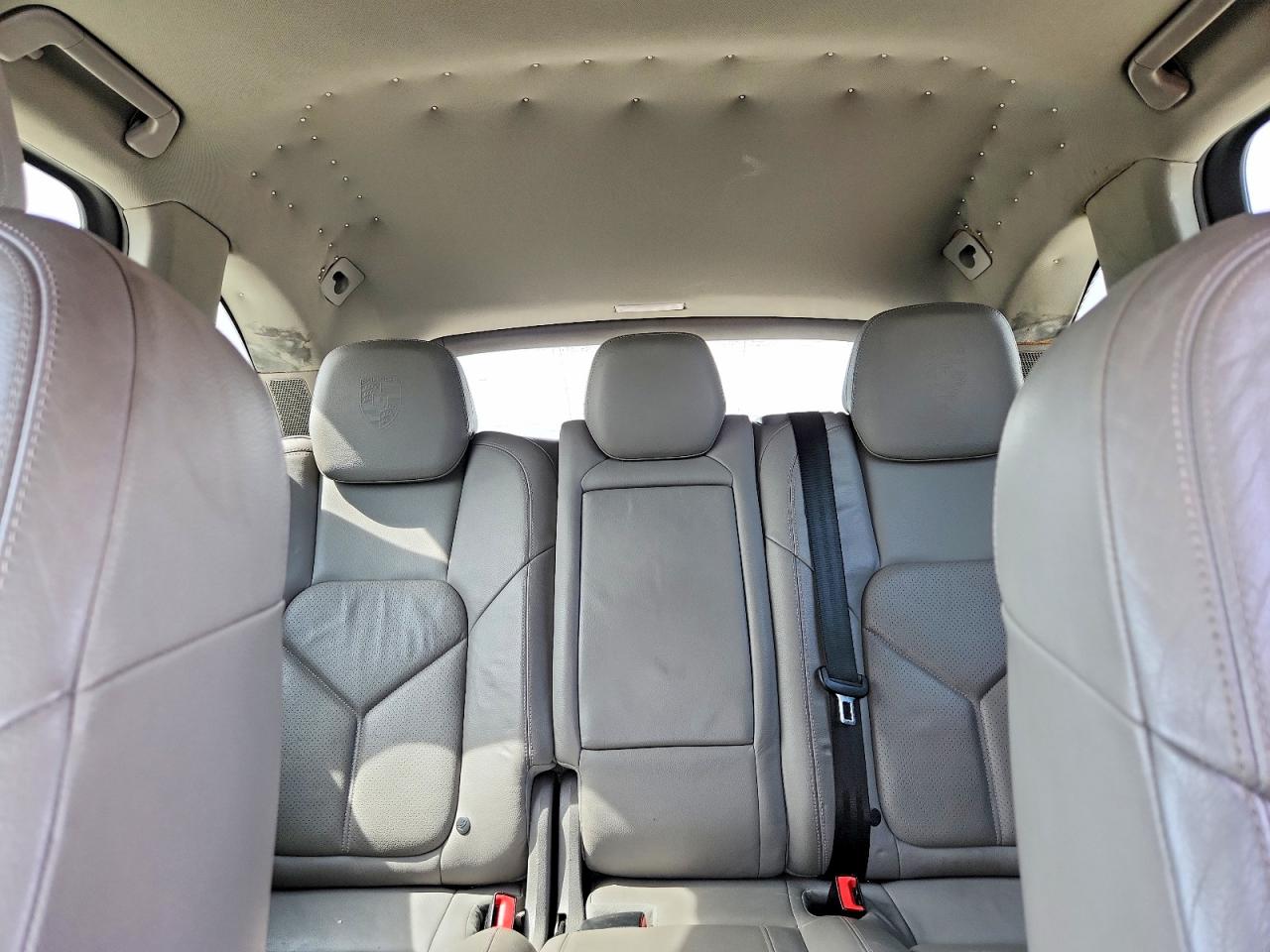 WP1AA2A28ELA97451 · 2014 PORSCHE CAYENNE · 10/13