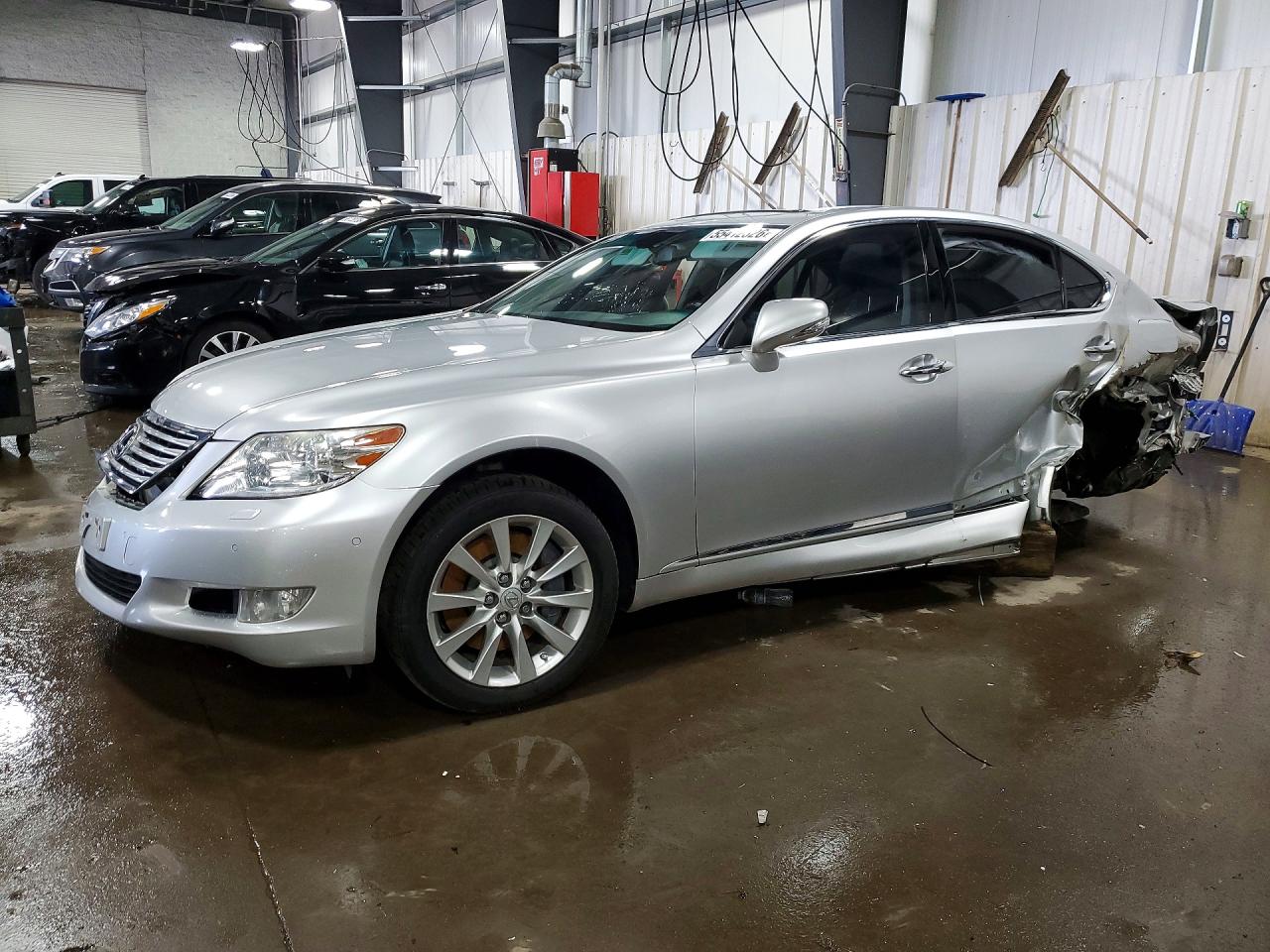JTHCL5EF6A5005527 · 2010 LEXUS LS