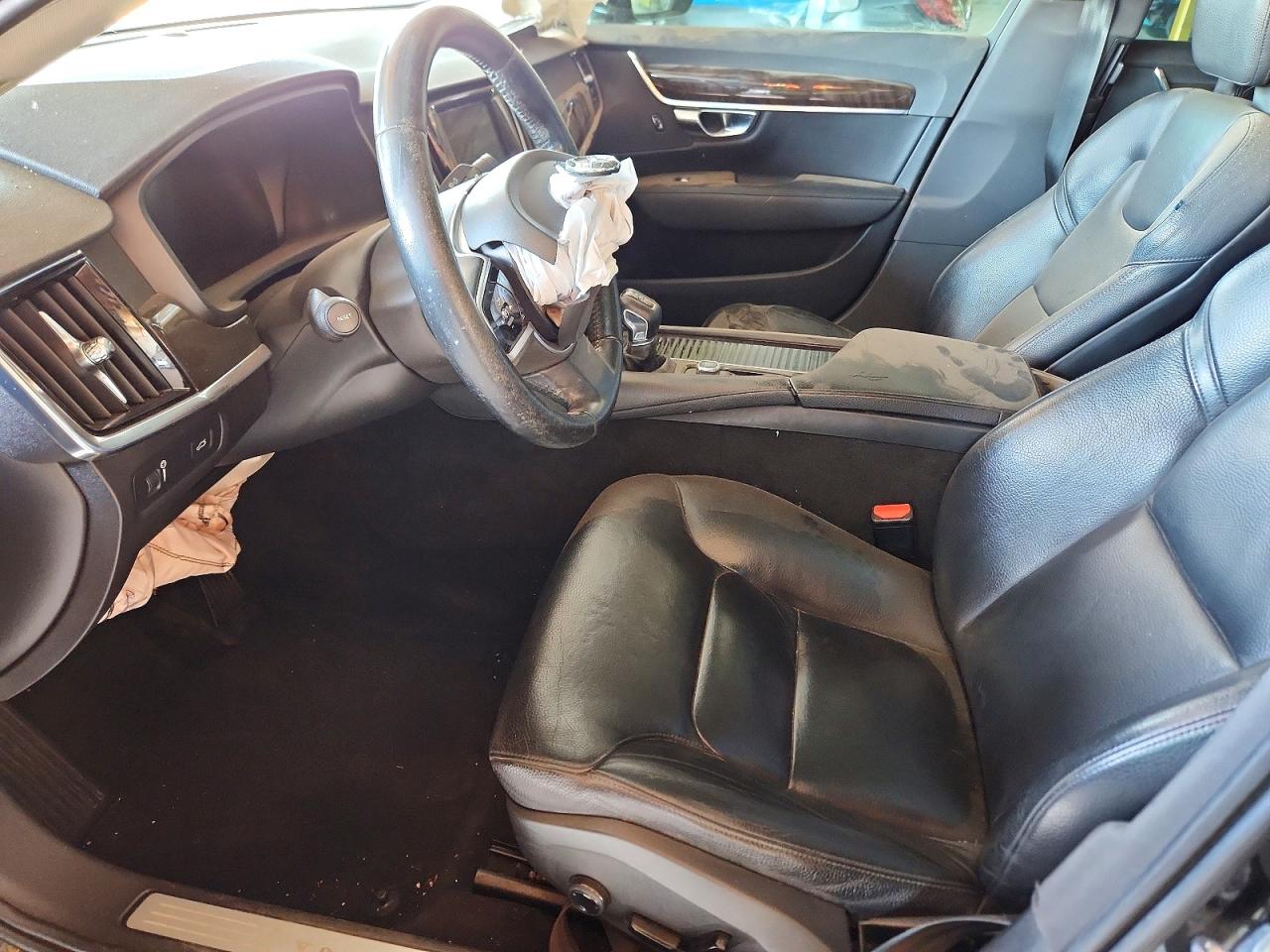 LVY982AK2JP032929 · 2018 VOLVO S90 · 7/12