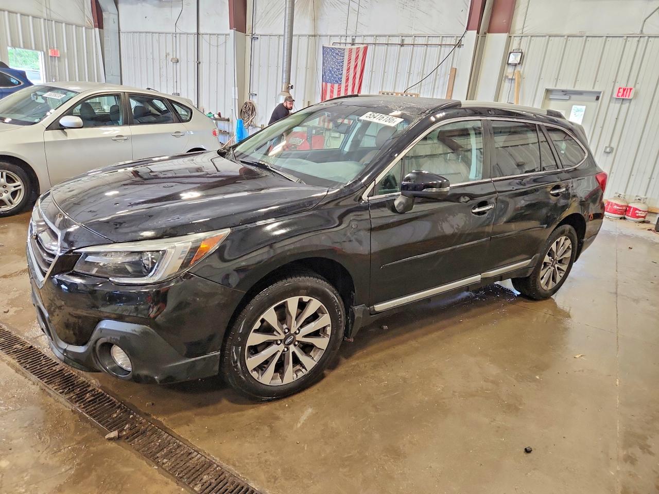 4S4BSATC1J3210133 · 2018 SUBARU OUTBACK