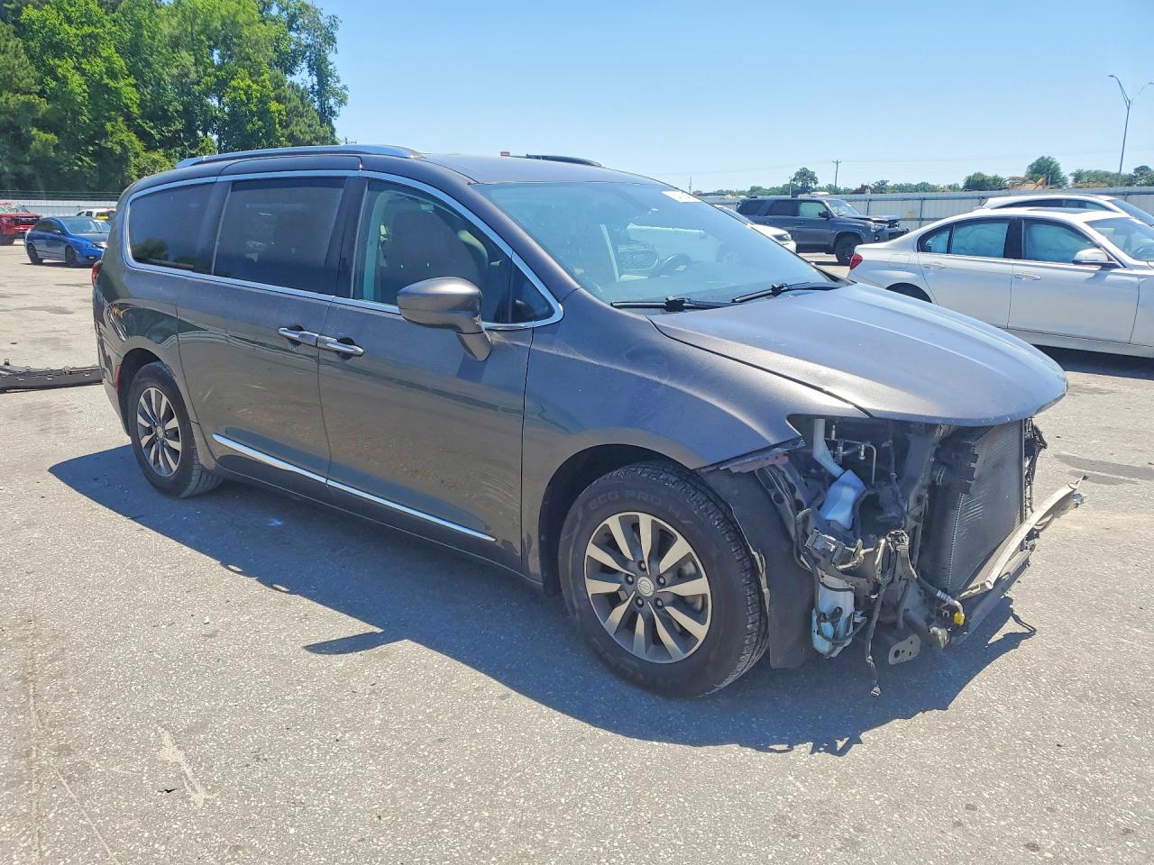 2C4RC1EGXLR182696 · 2020 CHRYSLER PACIFICA · 4/13