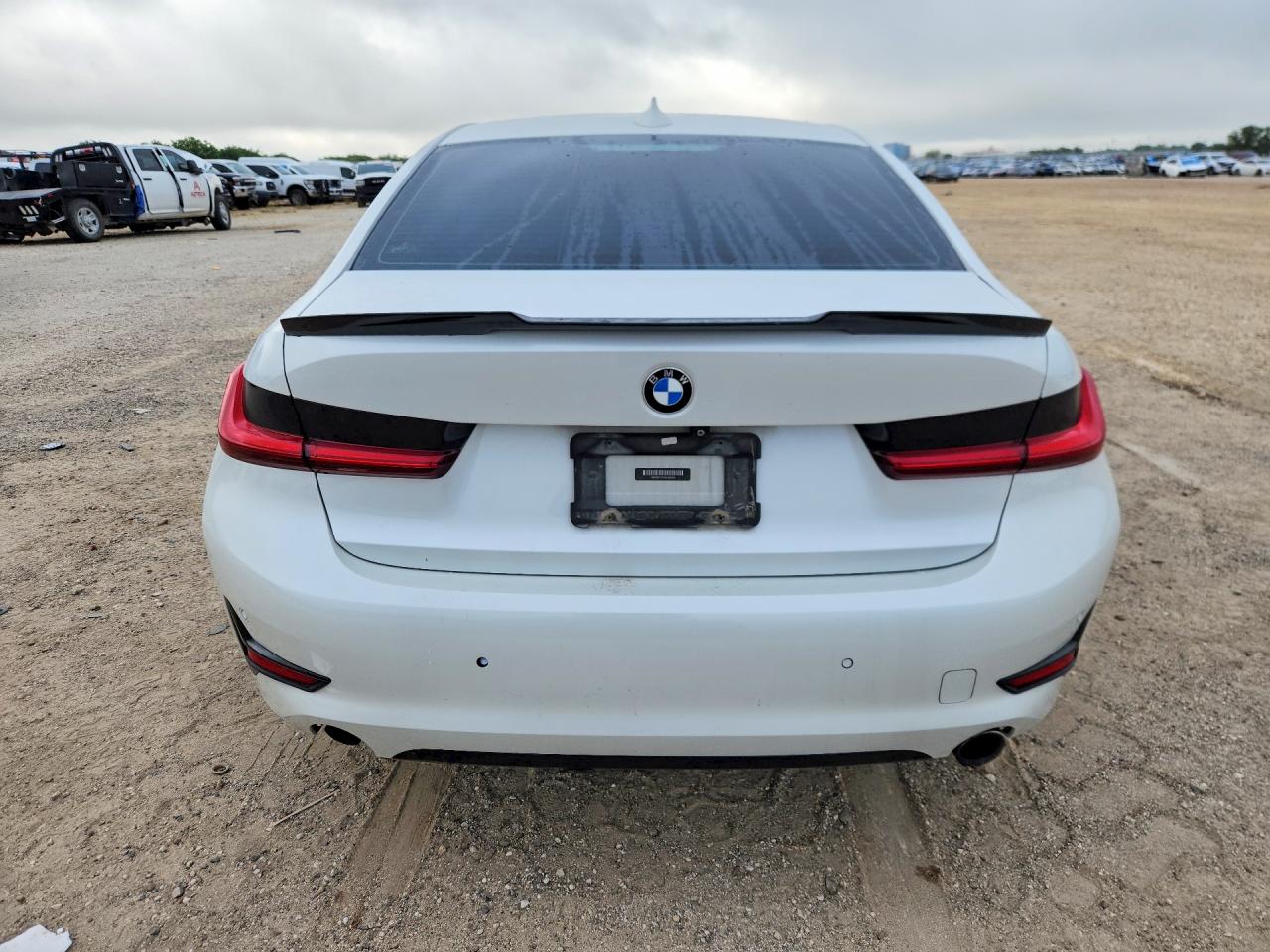 WBA5R7C54KAJ85465 · 2019 BMW 330XI · 6/12