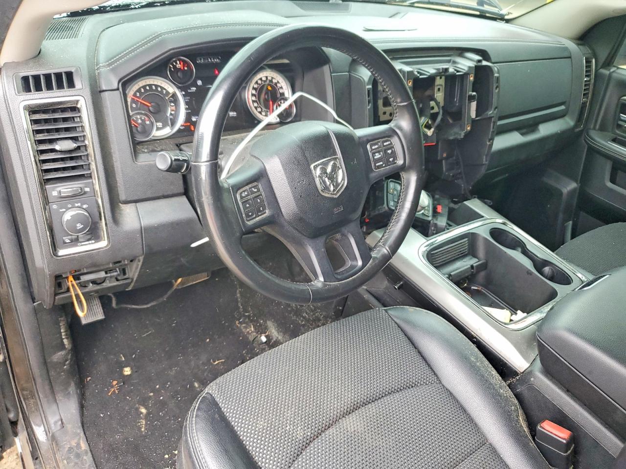 1C6RR7MT2JS290183 · 2018 RAM 1500 · 8/12