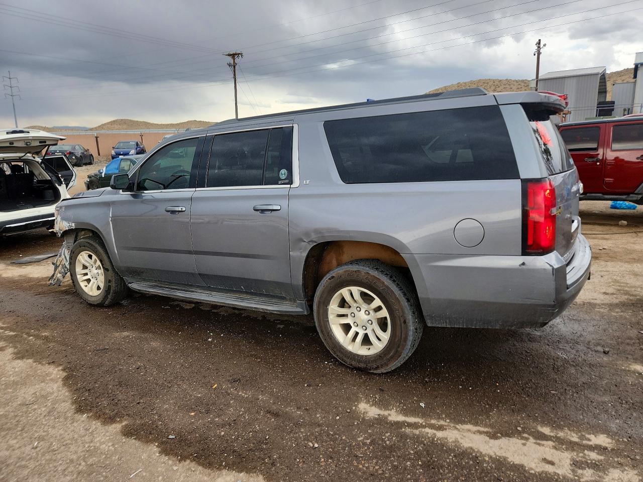 1GNSCHKC6LR301644 · 2020 CHEVROLET SUBURBAN · 2/13