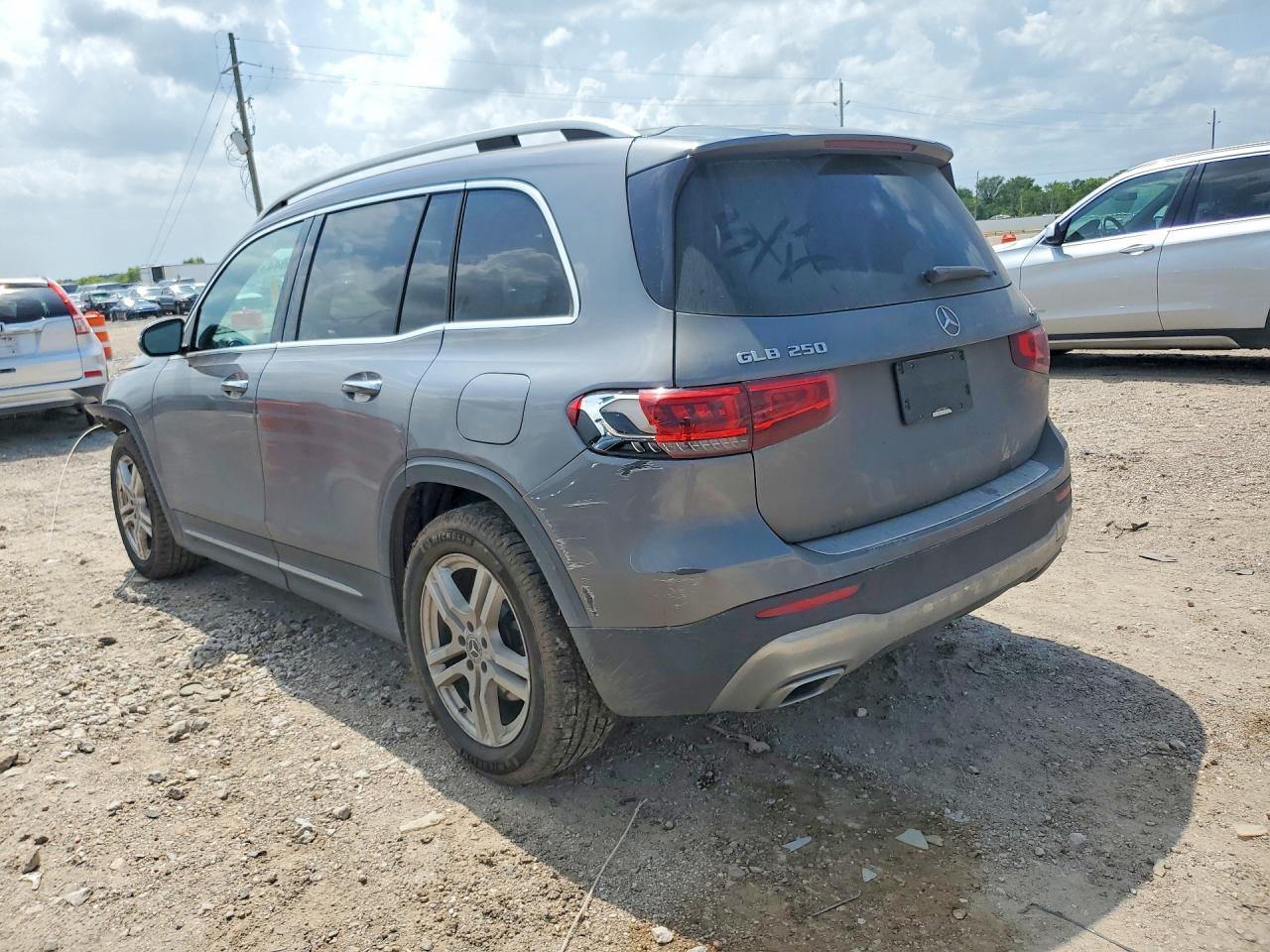 W1N4M4HB6MW115863 · 2021 MERCEDES-BENZ GLB · 2/12