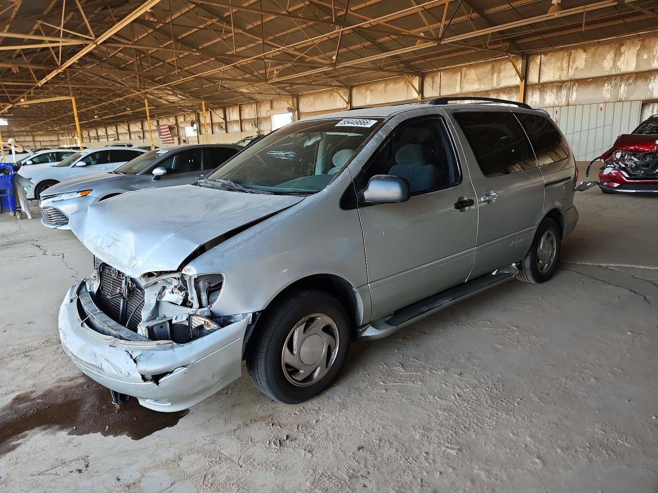 2002 TOYOTA SIENNA
