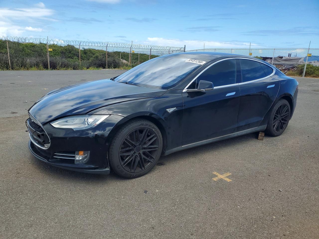 5YJSA1E21FF113794 · 2015 TESLA MODEL S