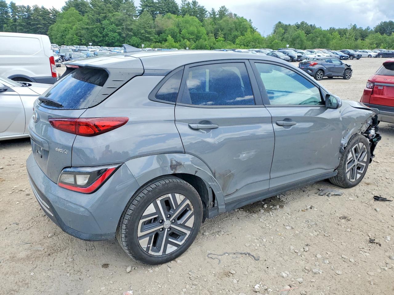 KM8K33AGXNU152568 · 2022 HYUNDAI KONA · 3/11