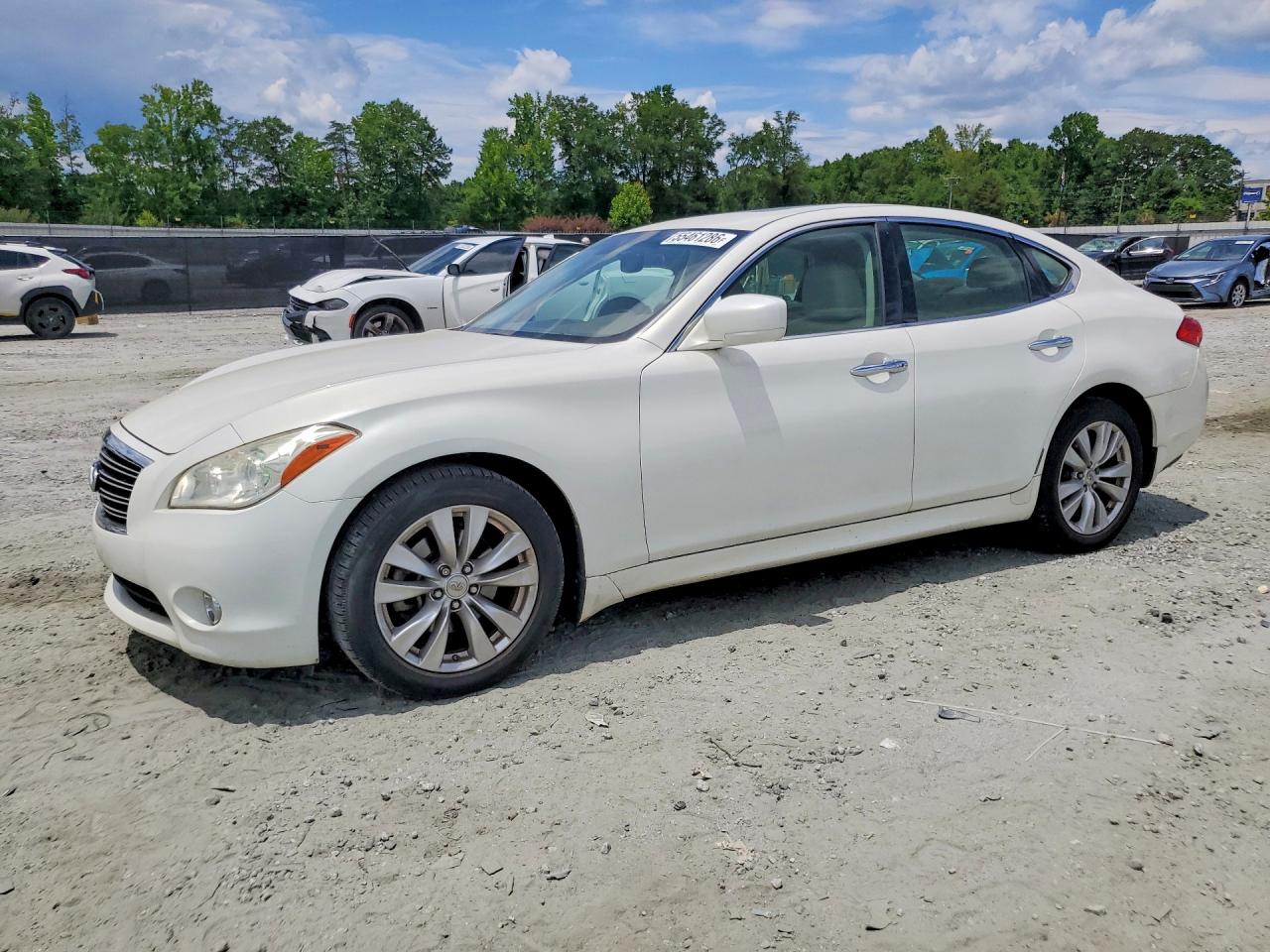 JN1BY1AP5BM320058 · 2011 INFINITI M37