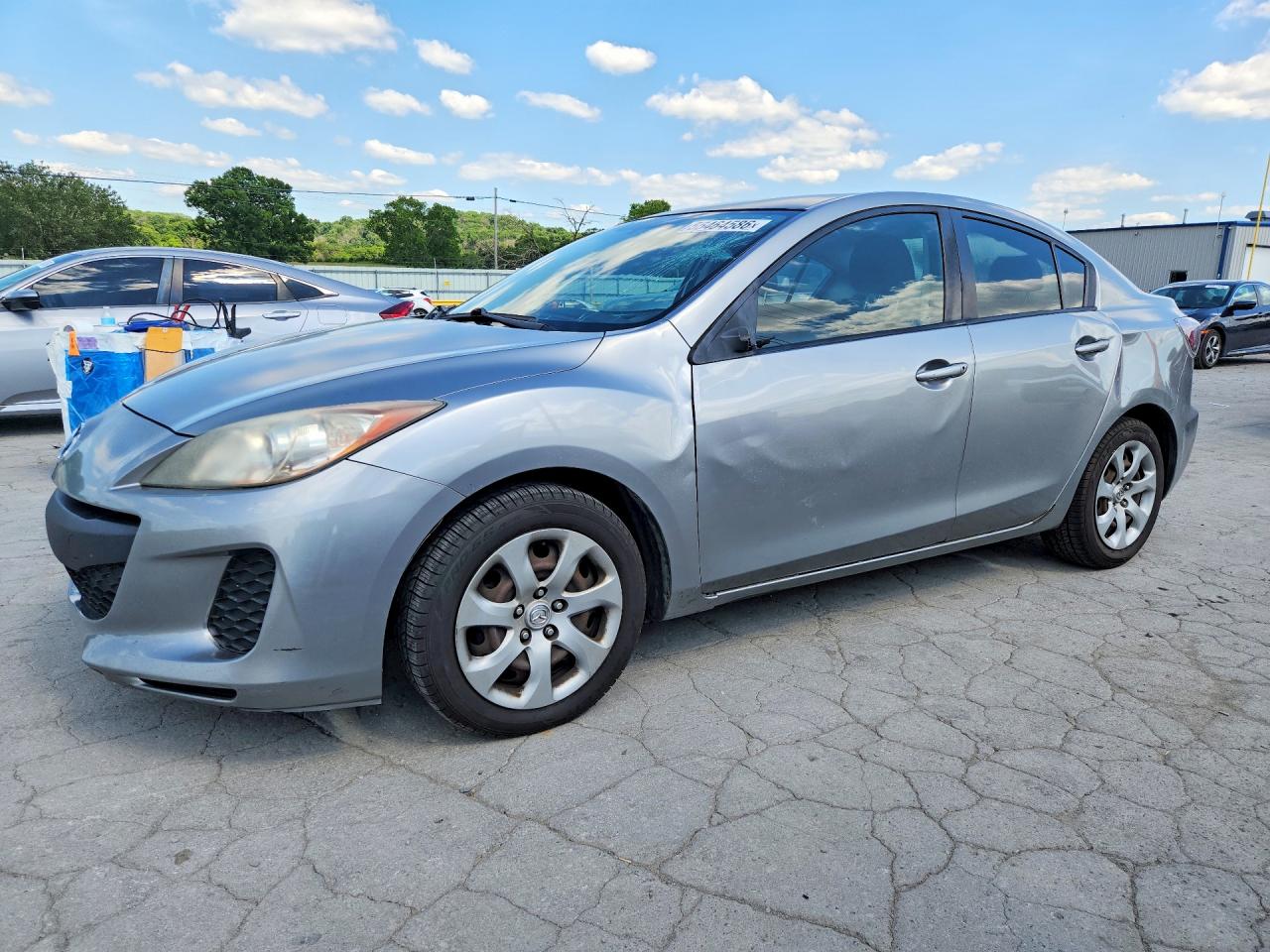 JM1BL1UG3C1562339 · 2012 MAZDA 3