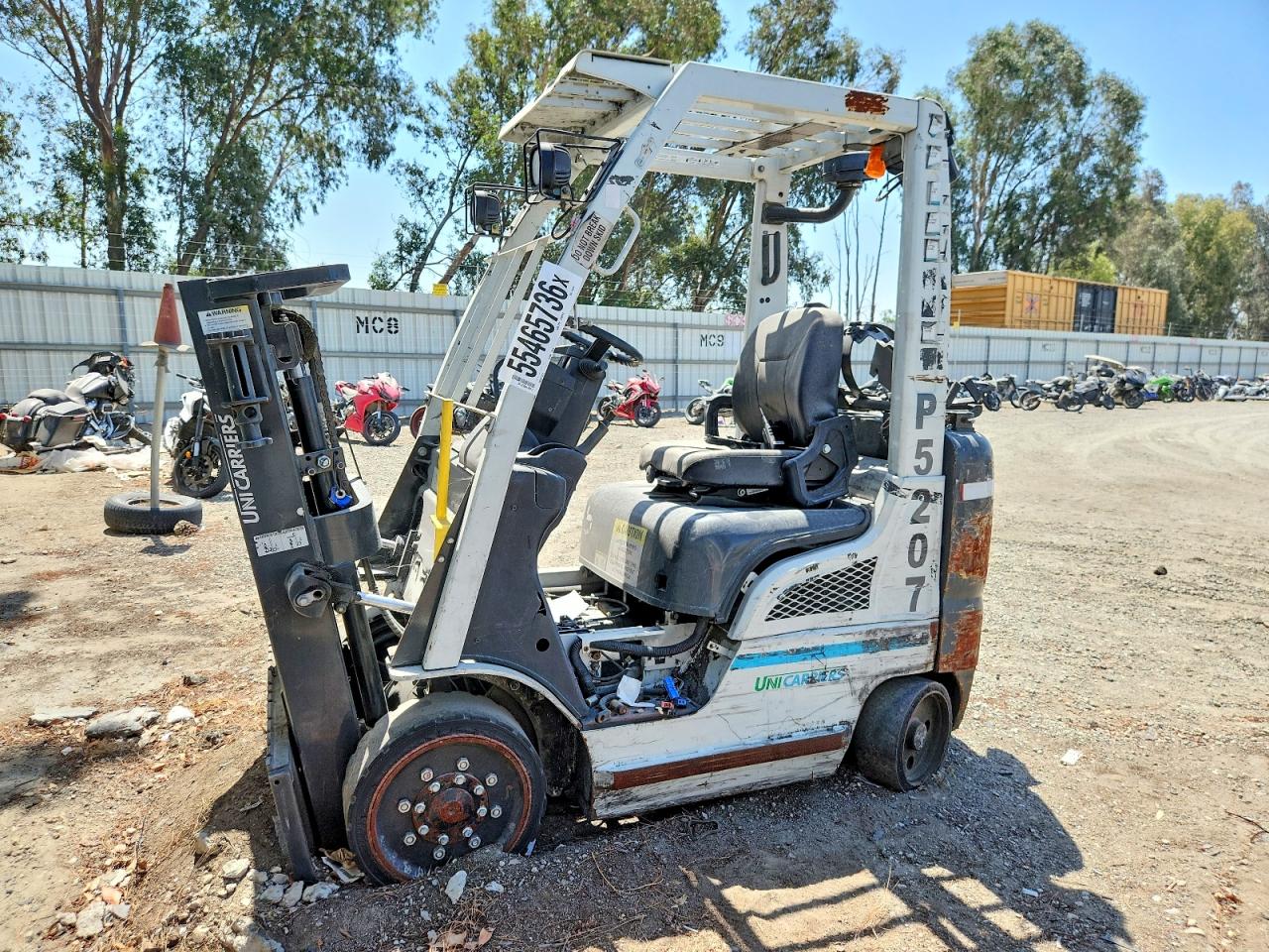 2017 UNICARIERS FORKLIFT