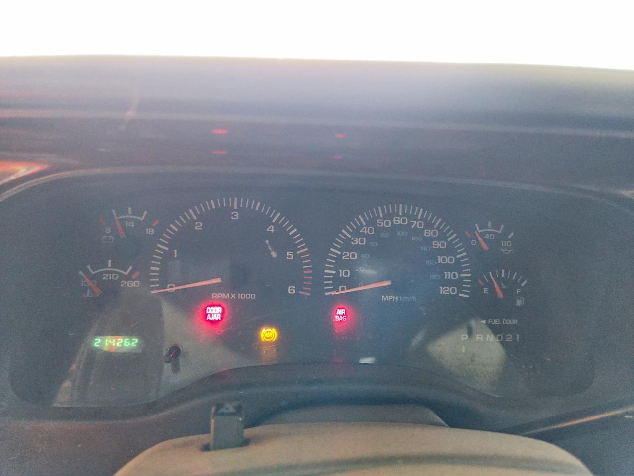 1B4HS28Z0YF131074 · 2000 DODGE DURANGO · 9/13