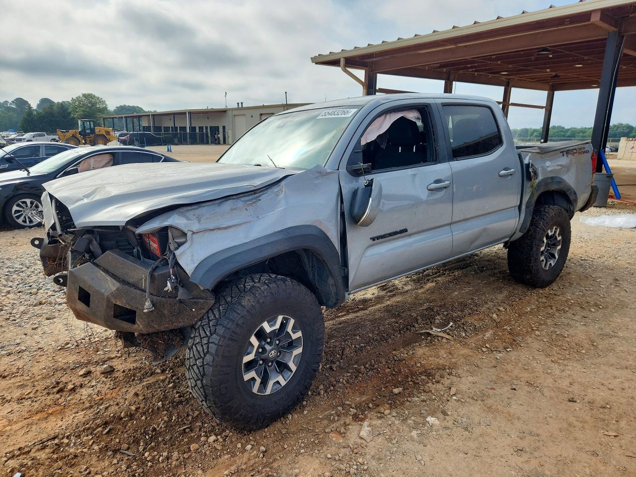 3TMAZ5CN7JM075789 · 2018 TOYOTA TACOMA