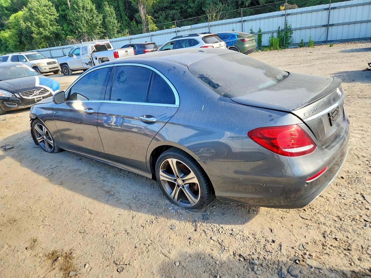 WDDZF4KB7HA076113 · 2017 MERCEDES-BENZ E · 2/13