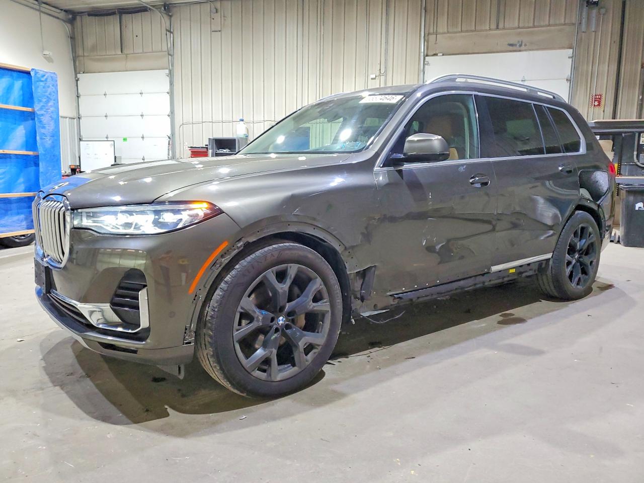 5UXCW2C04L9C24666 · 2020 BMW X7