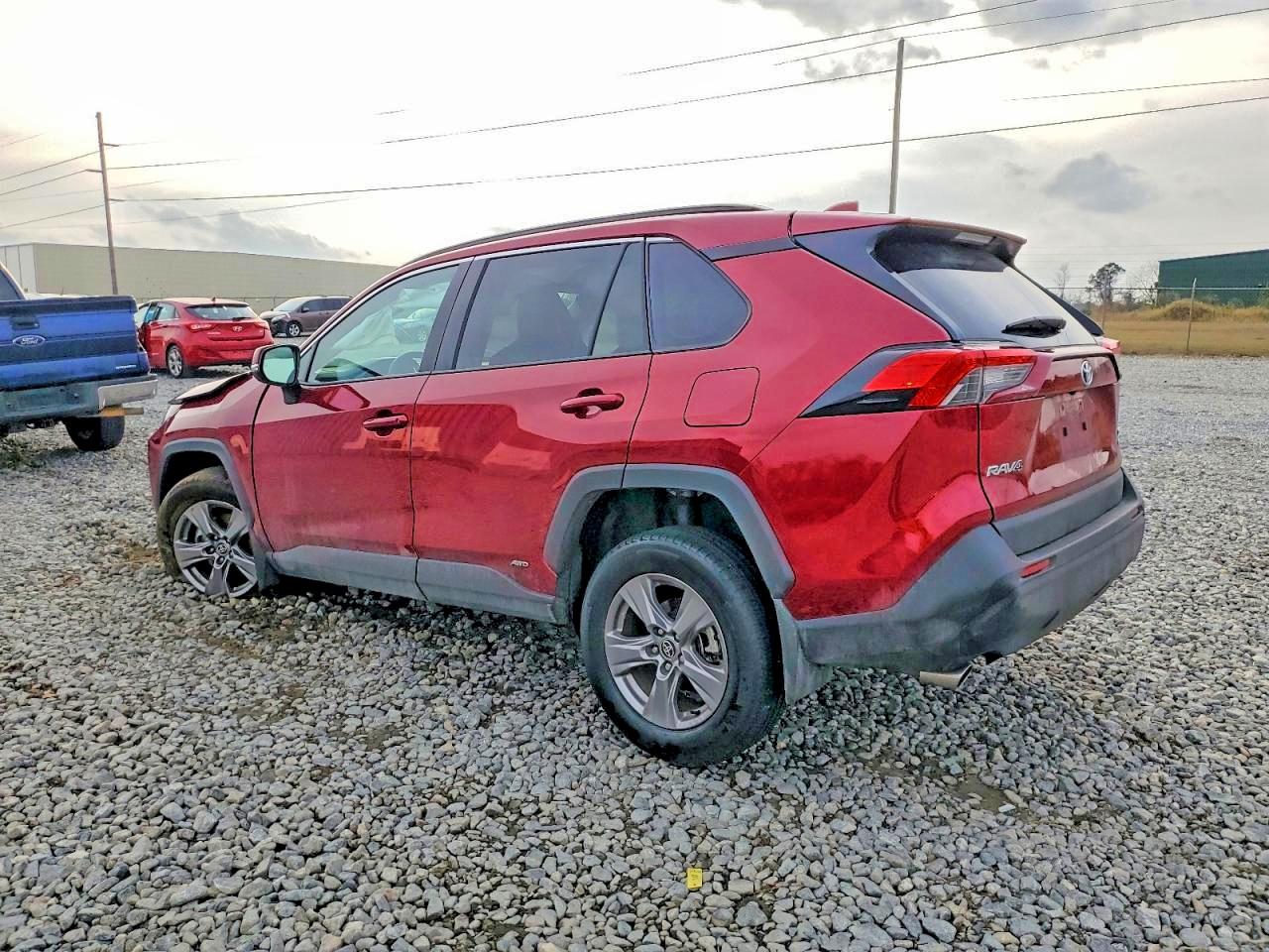 2T3RWRFV6RW243463 · 2024 TOYOTA RAV4 HYBRID · 2/13